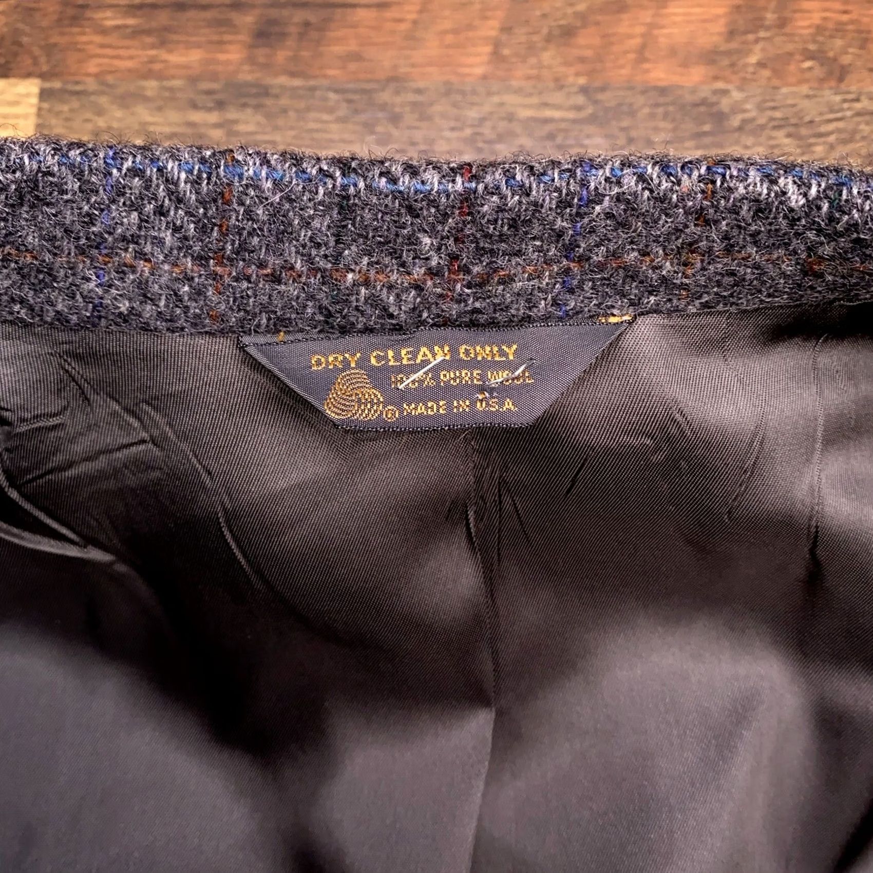 Vintage VINTAGE Kuppenheimer Blazer Sport Coat Wool Gray Herringbone Tweed 40R Notch Lapel Single-Breasted Four-Button Jacket Mens Regular Chest 40 Size 40R - 4 Thumbnail