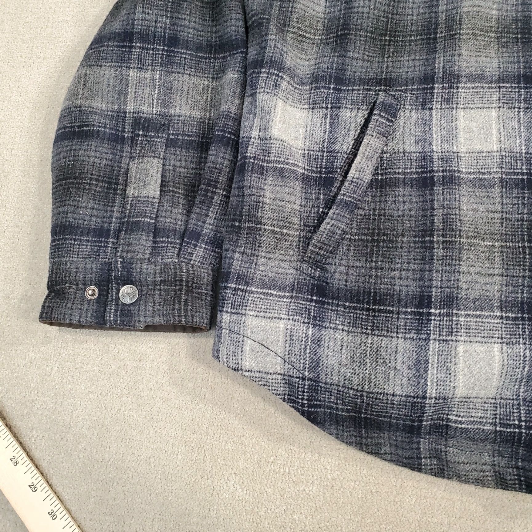 Vintage Dakota Grizzly Wool Shirt Jacket Mens 2XL Gray Plaid Full Zip Quilt Lined Wool Shirt Jacket Mens 2XL Gray Plaid Full Zip Quilt Lined Size US XXL / EU 58 / 5 - 3 Thumbnail