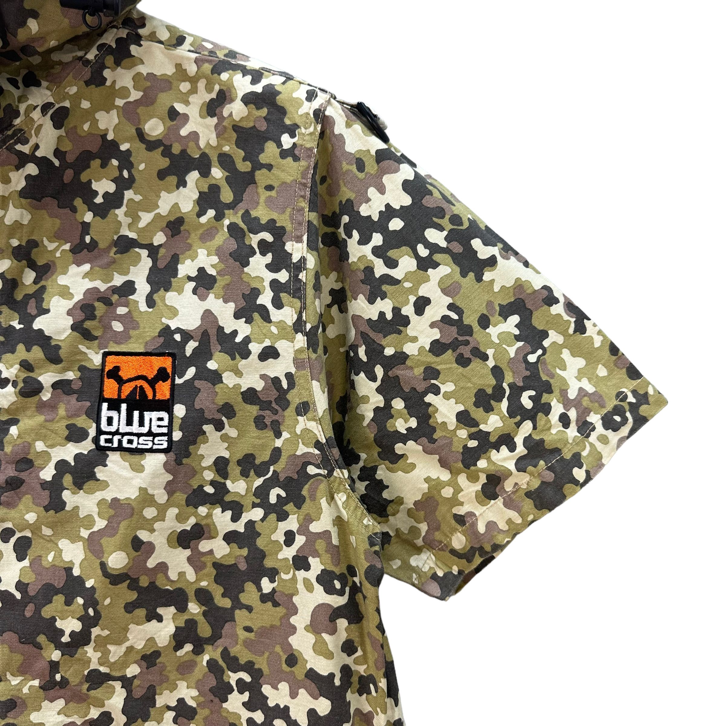 Japanese Brand BLUE CROSS DIGITAL CAMO SHORT SLEEVE ZIPPER HOODIE #8605-017 Size US L / EU 52-54 / 3 - 5 Thumbnail
