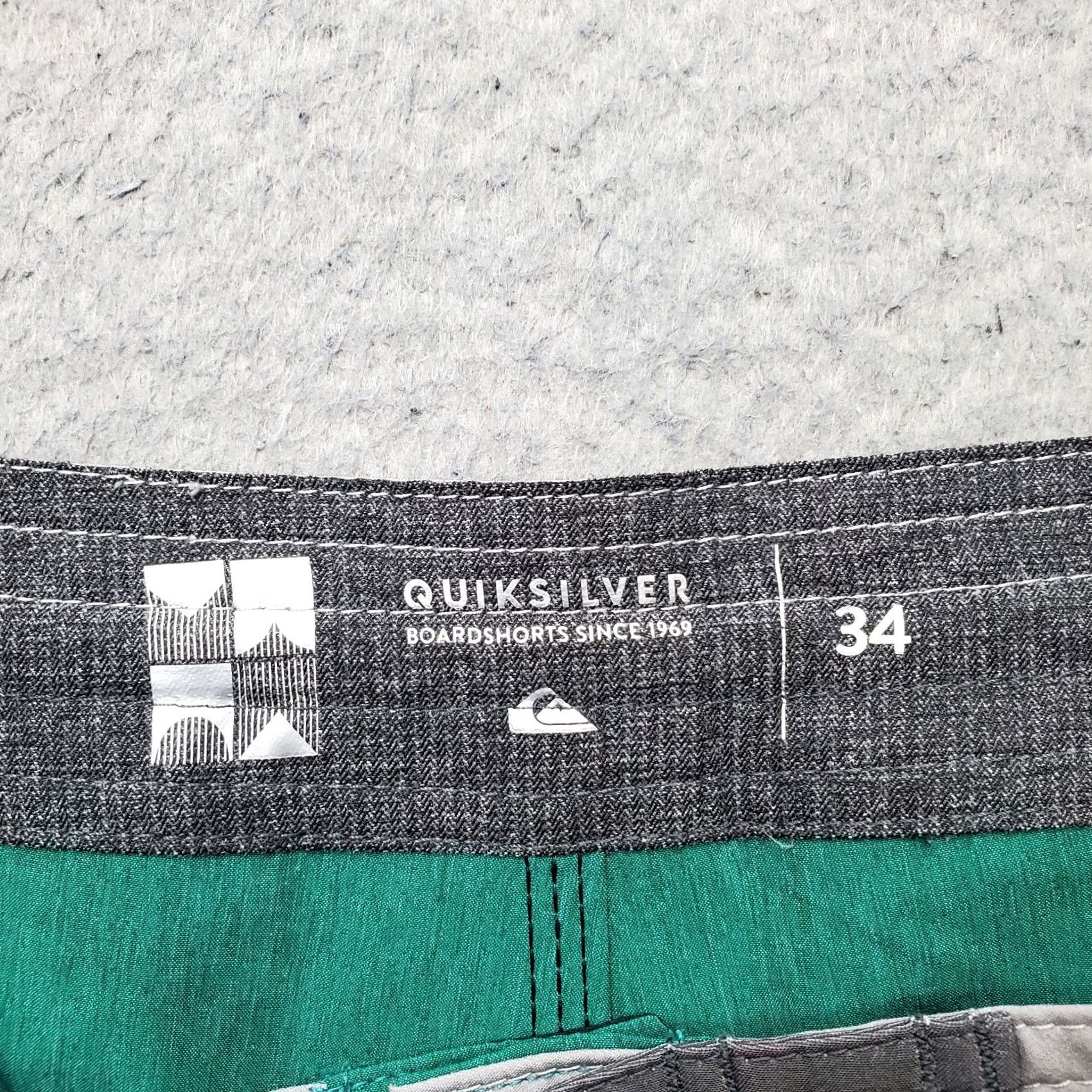 Quiksilver Quiksilver Board Shorts Men 34 Multi Patch Logo Swimwear Surf Surfing Water Polo Size US S / EU 44-46 / 1 - 6 Thumbnail