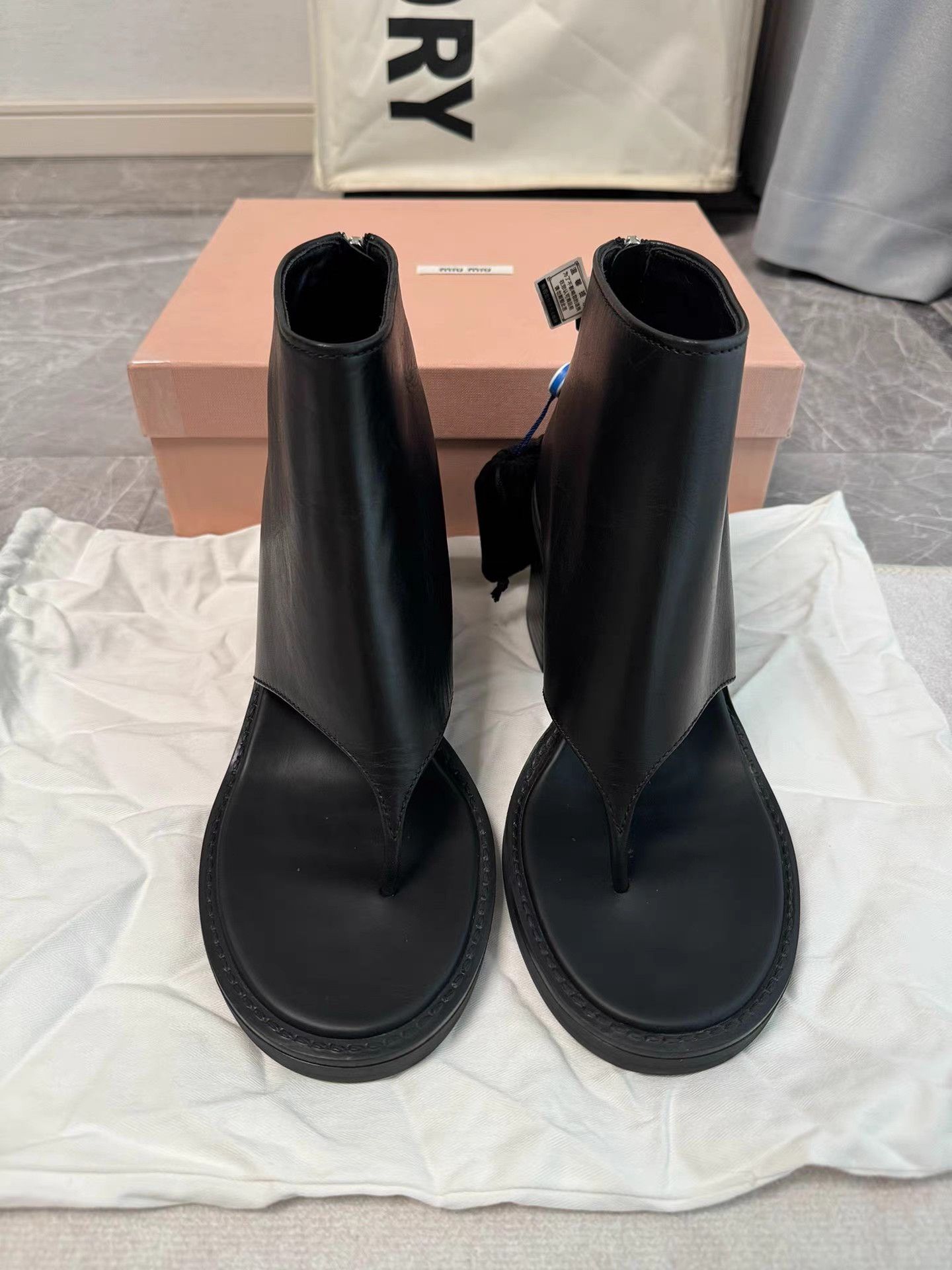 Miu Miu Miu Miu Square Heel Thong High Heel Wedge Slides K6 Size US 8.5 / IT 38.5 - 2 Thumbnail