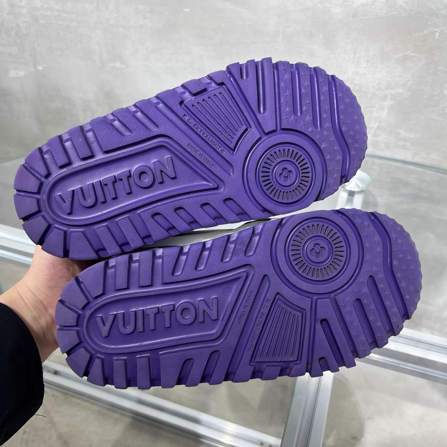 Louis Vuitton LV Trainer White Purple UK1 / 35 Size US 4.5 / IT 34.5 - 7 Thumbnail