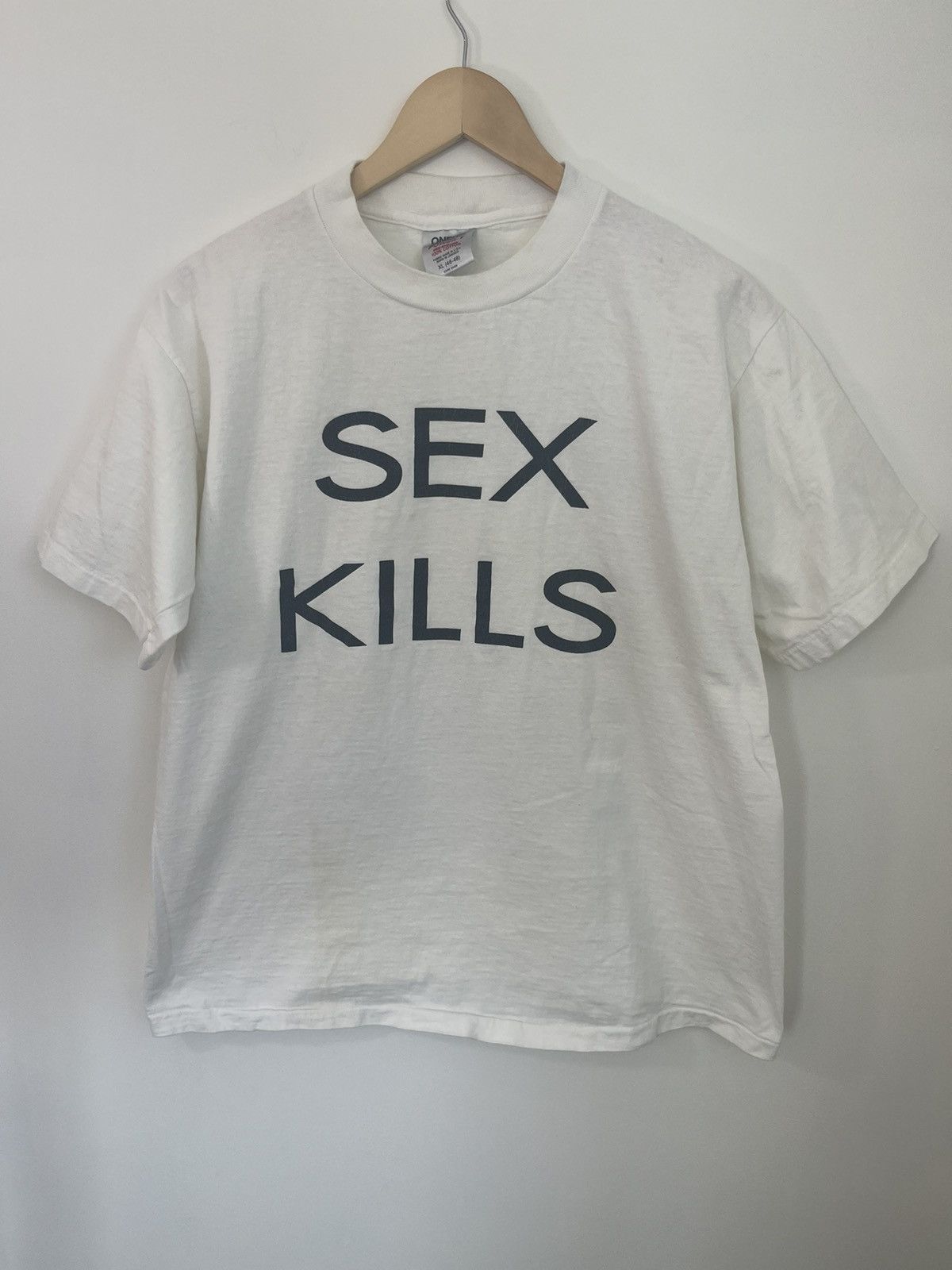 Vintage SEX KILLS Single Stitch Vintage Tee Size US XL / EU 56 / 4 - 2 Thumbnail