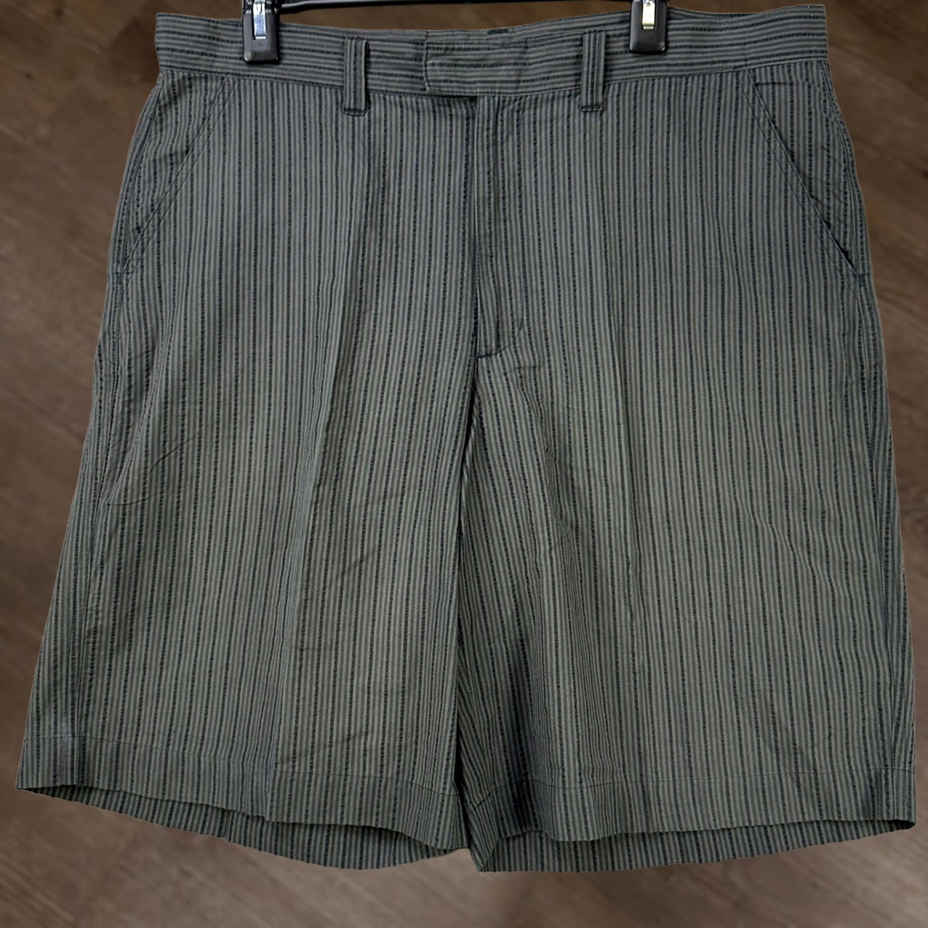 Patagonia Patagonia Mens Shorts Chino 35 Gray Seersucker Flat Front Pockets Cotton Polyester Vintage N/A Fashionable Outdoor Casual Size US 35 - 1 Thumbnail