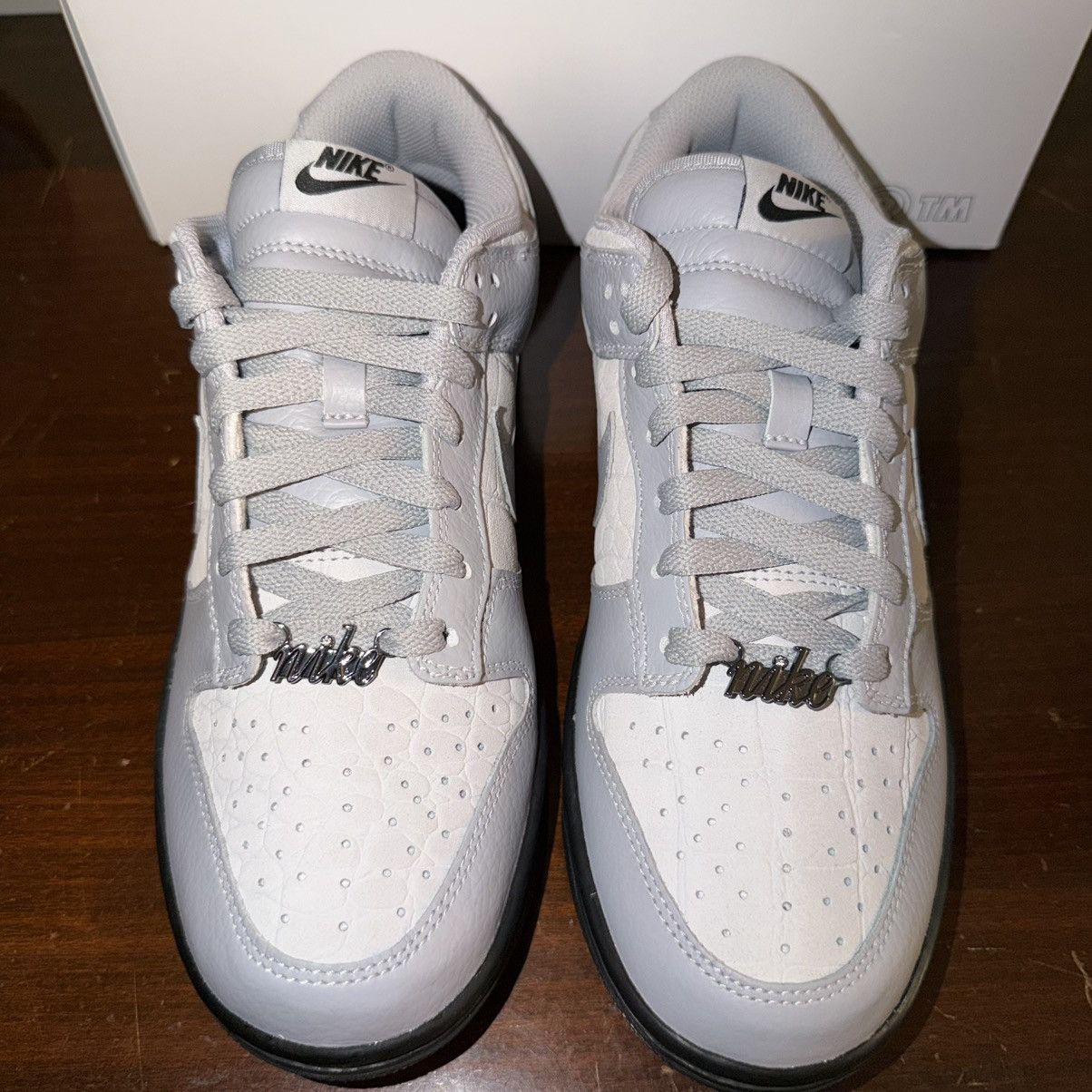 Nike Nike By You 1 of 1 ‘Grey/Black’ - BRAND NEW WITH BOX Size US 8.5 / EU 41-42 - 4 Thumbnail