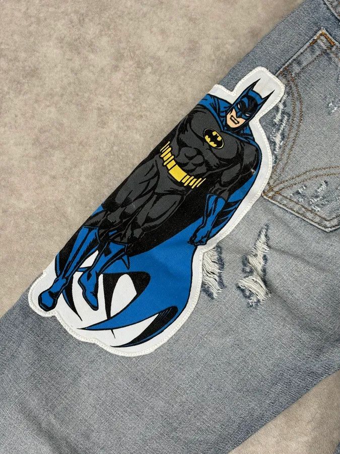 Dolce & Gabbana AW2005 Dolce & Gabbana Grey Denim Batman Graphic Distressed Jeans Size US 32 / EU 48 - 11 Thumbnail