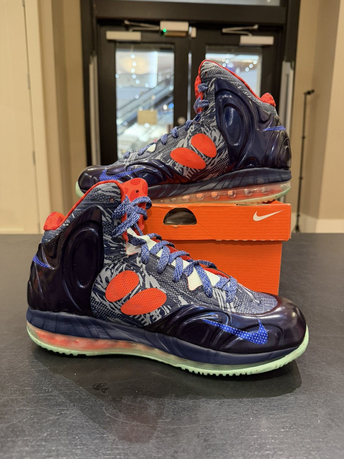 Nike Nike Air Max Hyperposite Size US 8.5 / EU 41-42 - 2 Thumbnail