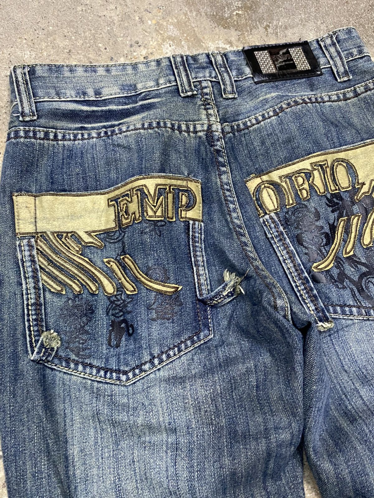 Designer × Emporio Armani 💥Bindding Offer💥 rare emporio armani embroidery jeans pant Size US 30 / EU 46 - 11 Thumbnail