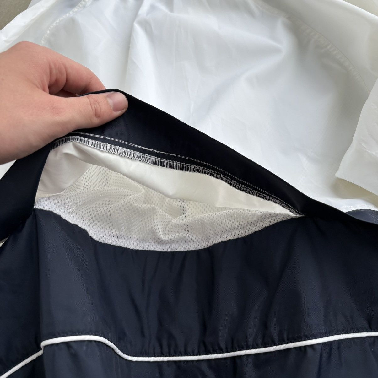 Nike × Vintage Vintage Nike Blue and White Windbreaker Jacket Athletic XL Size US XL / EU 56 / 4 - 11 Thumbnail