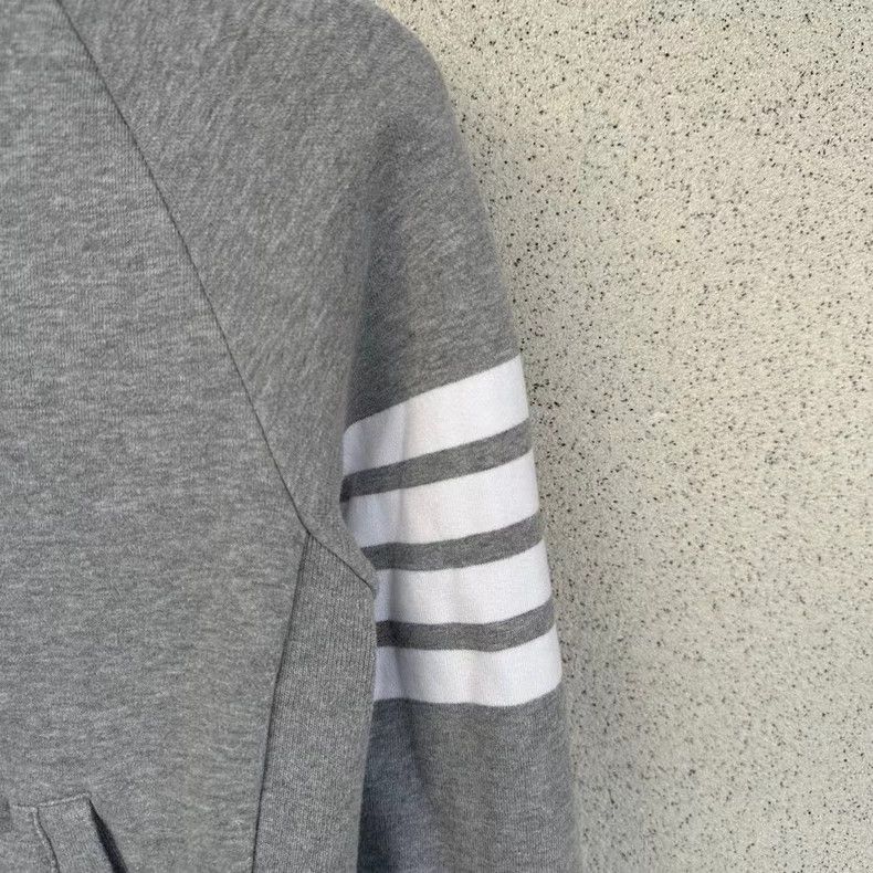 Thom Browne Thom Browne A pulled-over hooded sweater Size US M / EU 48-50 / 2 - 2 Thumbnail