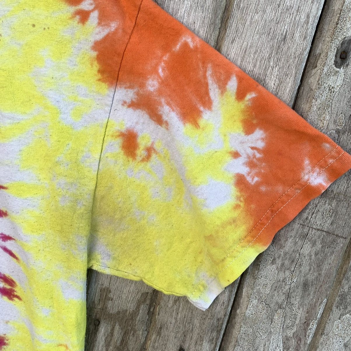 Band Tees Thrashed vintage radiohead tie dye band tee Size US M / EU 48-50 / 2 - 8 Thumbnail