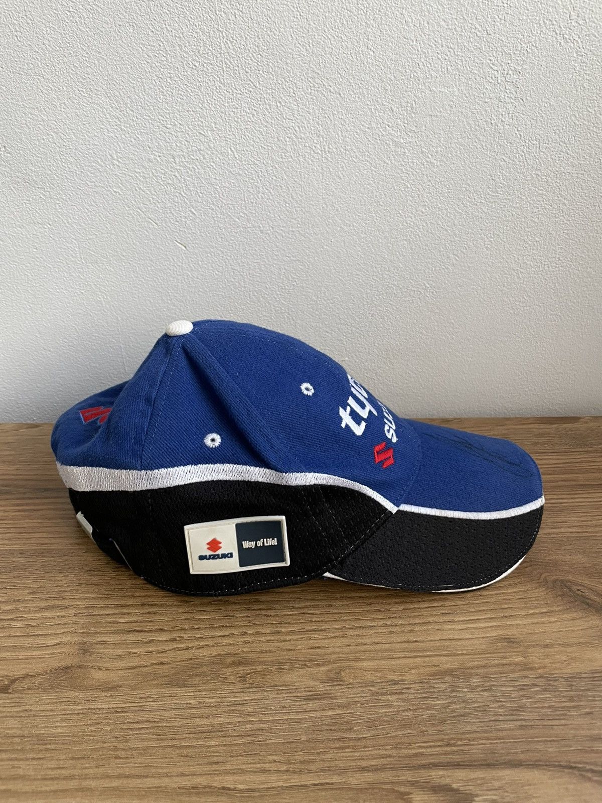 Formula 1 RARE Suzuki Tyco Signed Autograph F1 Formula One Hat Cap Size ONE SIZE - 6 Thumbnail