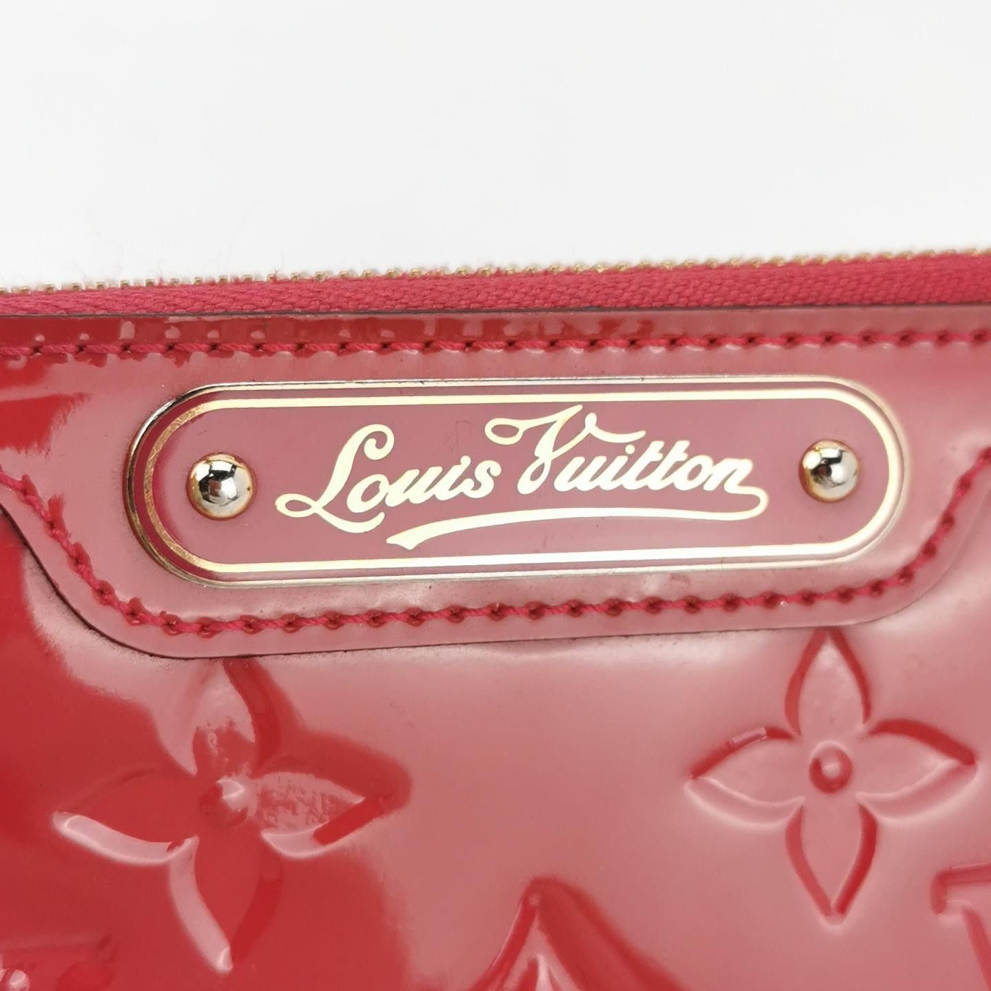 Louis Vuitton Louis Vuitton (LV) Patent leather Monogram embossed solid c Size ONE SIZE - 3 Thumbnail