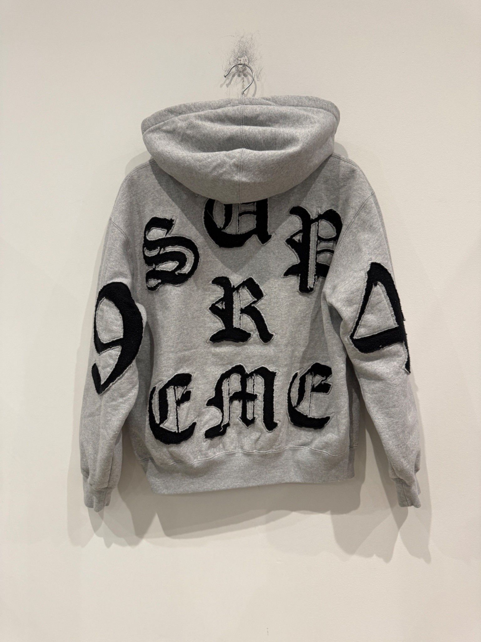 Supreme Supreme Cut Out Zip Up Hooded Sweatshirt Heather Grey Size US S / EU 44-46 / 1 - 4 Thumbnail