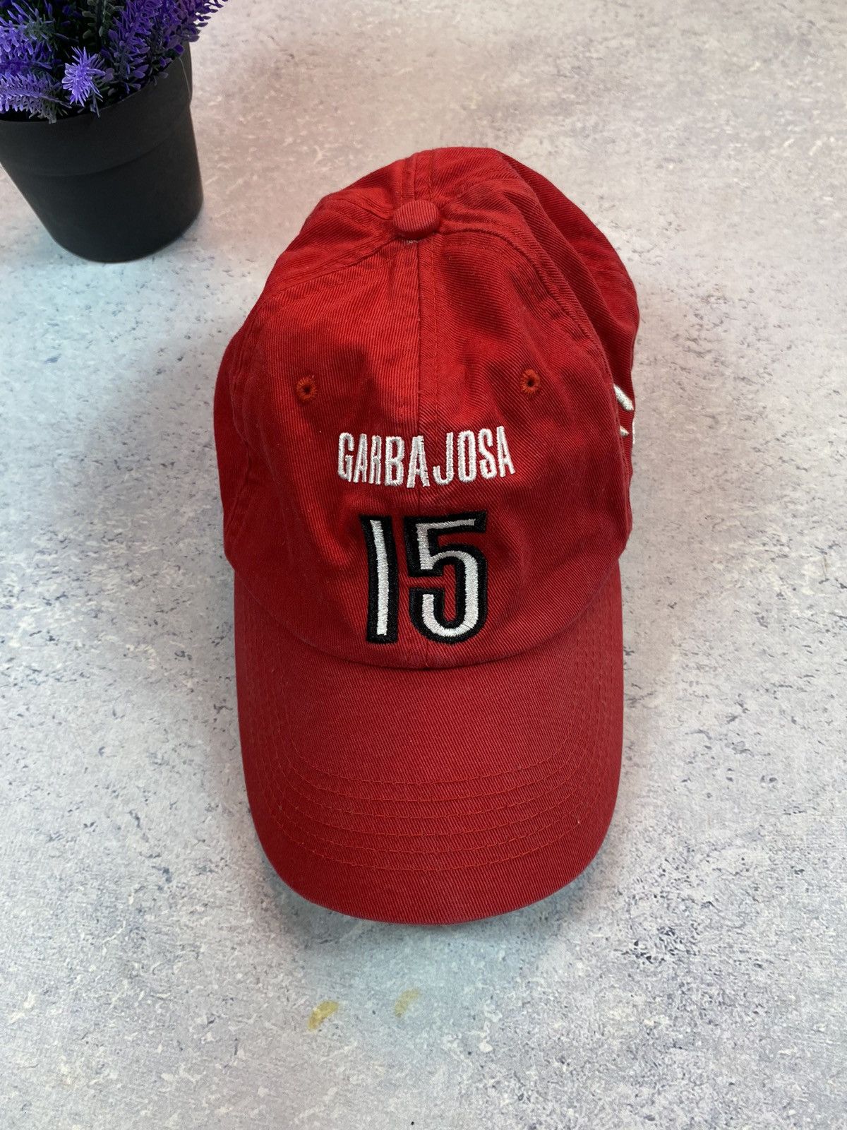 Champion × NBA × Vintage Vintage Champions Garba Josa Men’s Red NBA Cap Size ONE SIZE - 2 Thumbnail