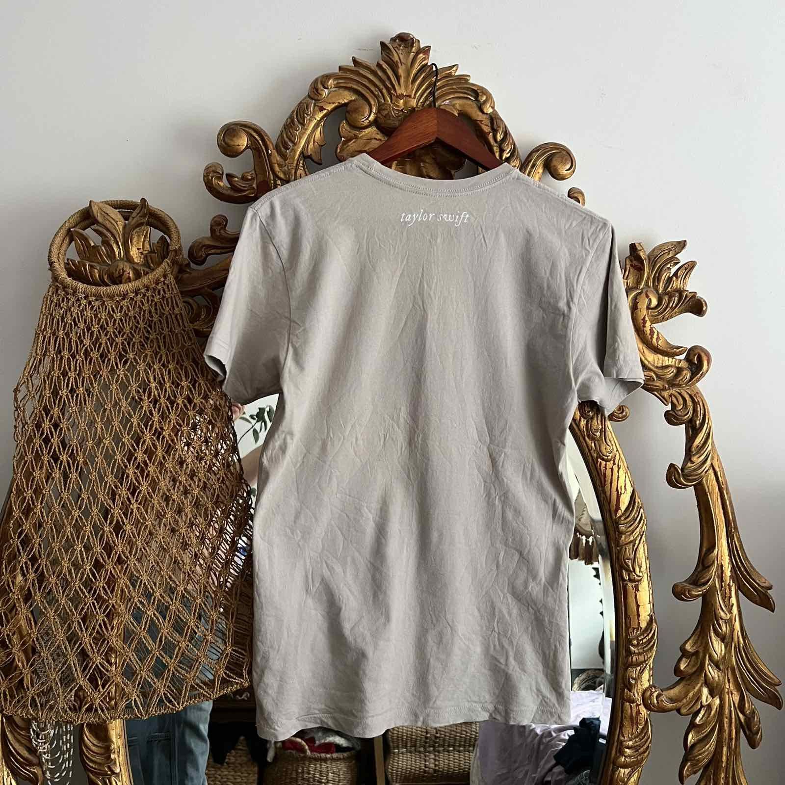 Band Tees taylor swift betty shirt Sz S Size US S / EU 44-46 / 1 - 2 Thumbnail