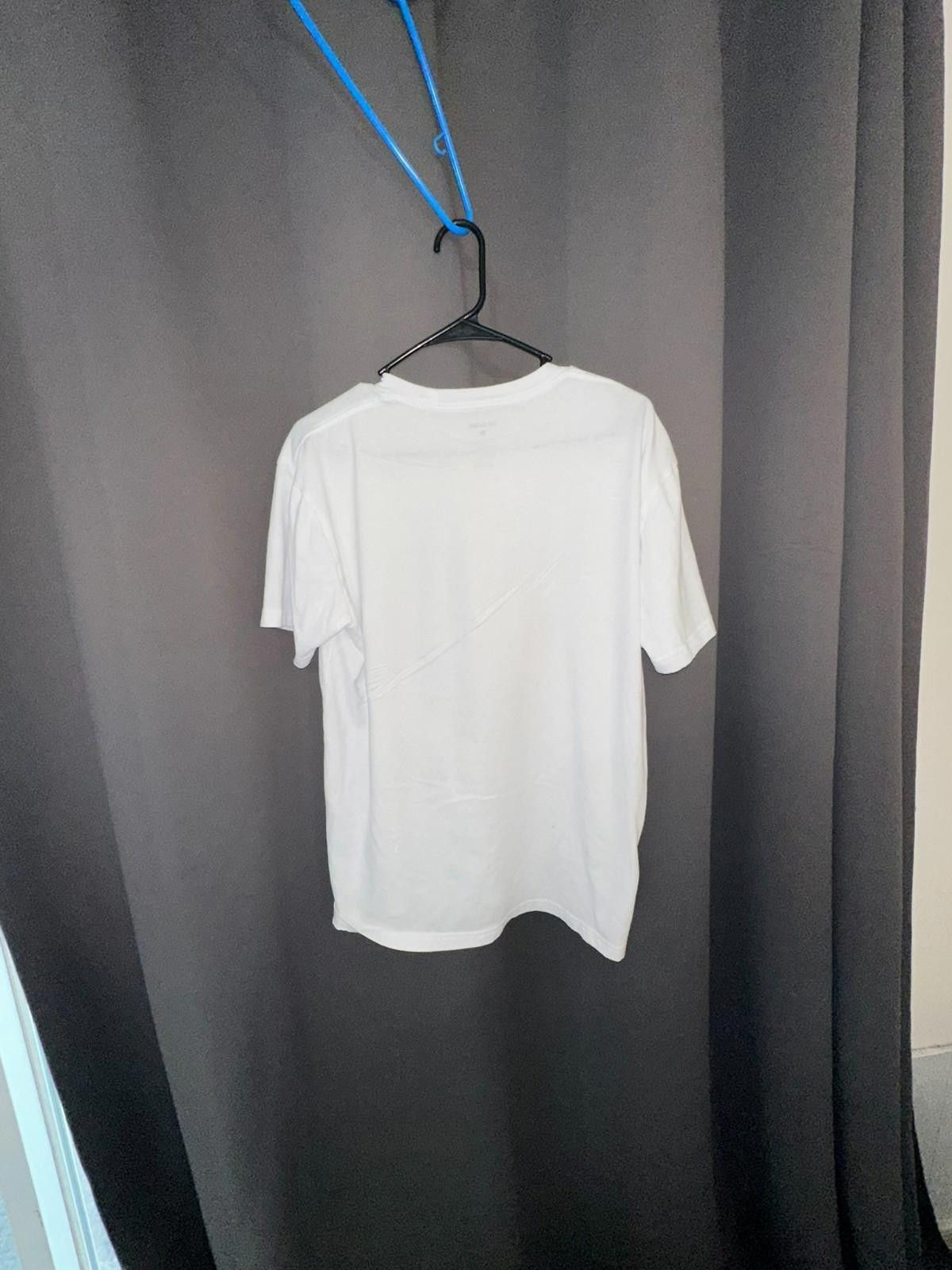 The Unbranded Brand Selena Graphic Tee | Roses & Stars | Size Large Size US L / EU 52-54 / 3 - 5 Thumbnail