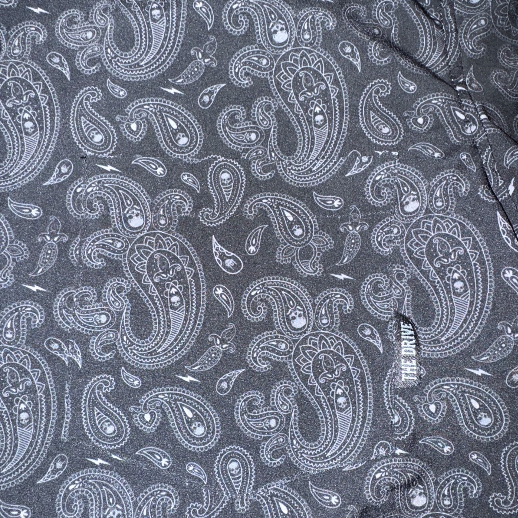 Vintage The Drive Button-Up Shirt Black Satin Paisley Skull Print Short Sleeve M Mens Size US M / EU 48-50 / 2 - 2 Thumbnail