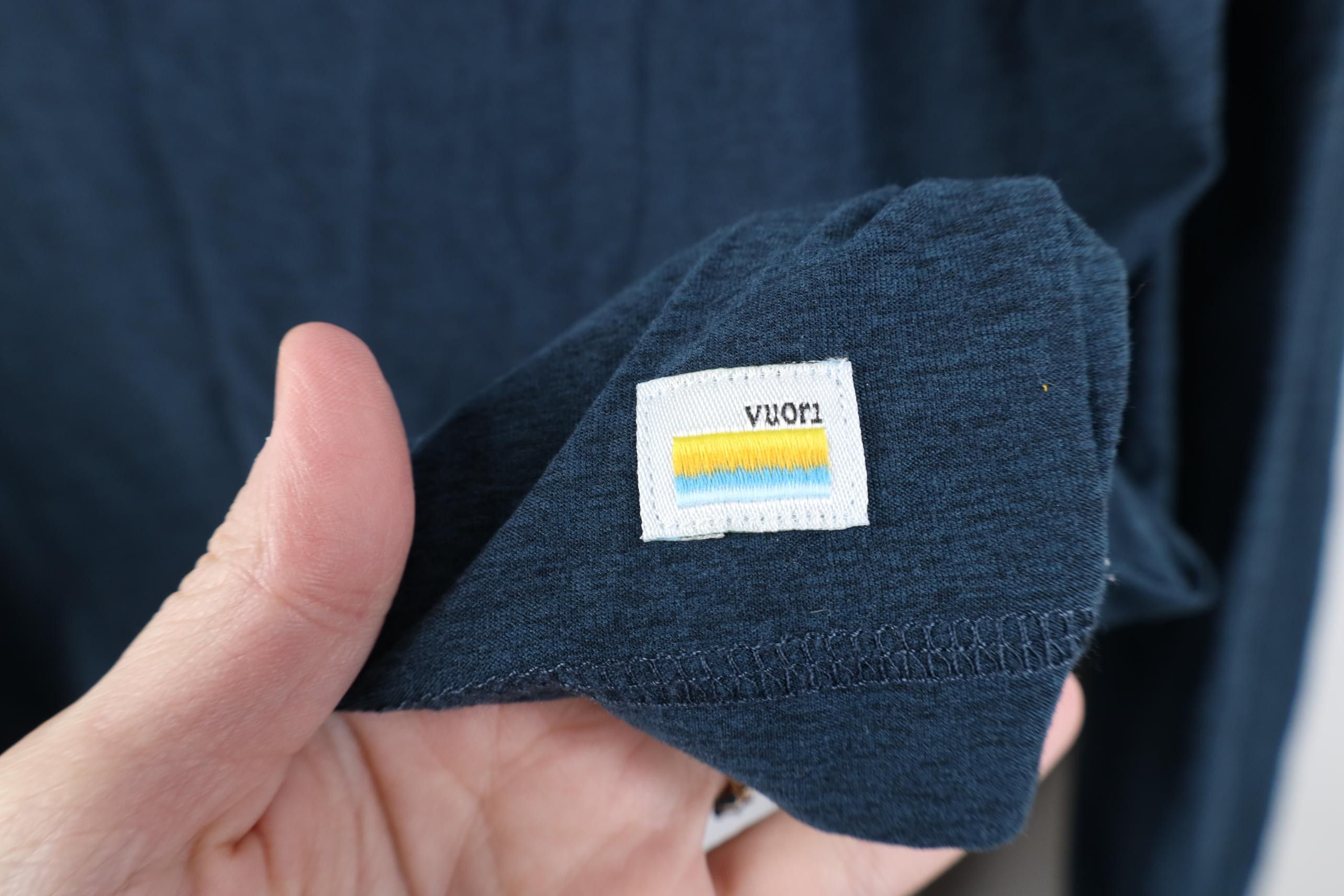 Vuori Vuori Tech Knit Running Jogging Gym Long Sleeve T-Shirt Blue Size US S / EU 44-46 / 1 - 4 Thumbnail