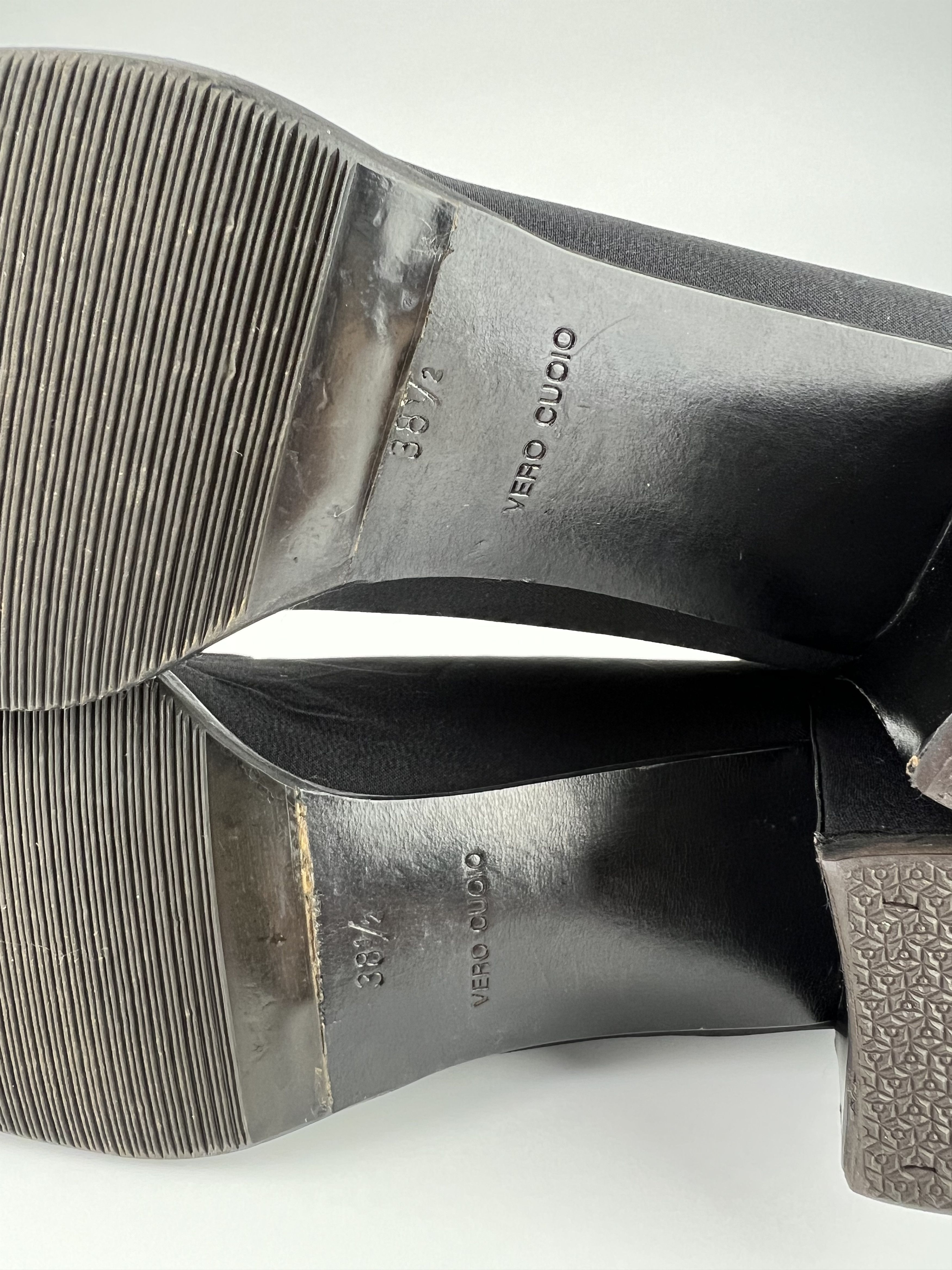 Prada Prada Black Heels Size 38.5 Size US 8.5 / IT 38.5 - 8 Thumbnail