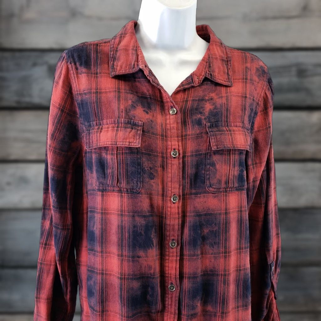 Vintage **Dear John Women's Red Plaid Button Front Medium Sleeve Shirt** User: Dear John Women's Red Plaid Button Front Medium Sleeve Shirt Size M / US 6-8 / IT 42-44 - 1 Thumbnail