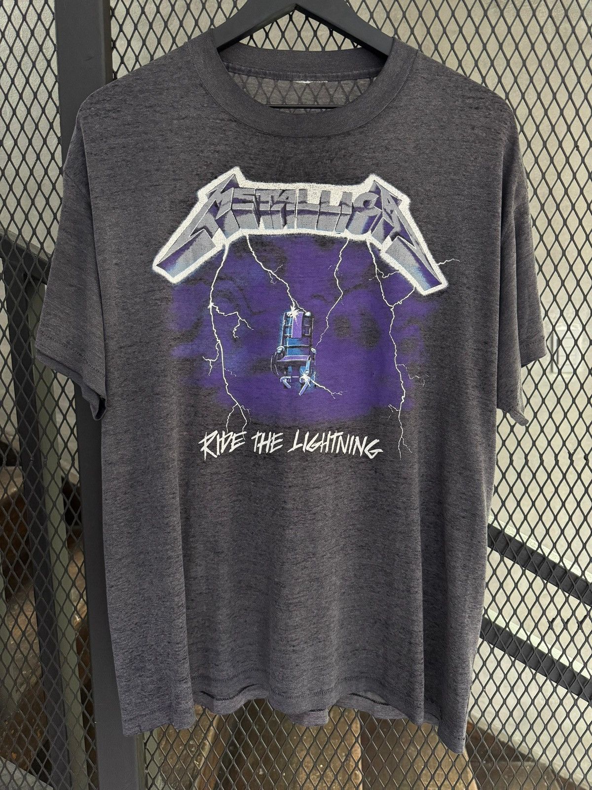 Metallica × Vintage Vintage 1980s Metallica Ride The Lighting Paper Thin Tee Size US L / EU 52-54 / 3 - 1 Thumbnail