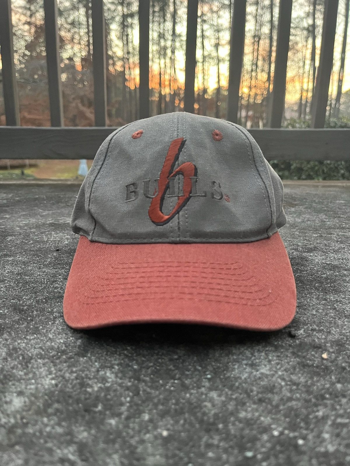 NBA Chicago Bulls Hat Cap 90s vintage adjustable grey/red Size ONE SIZE - 1 Thumbnail