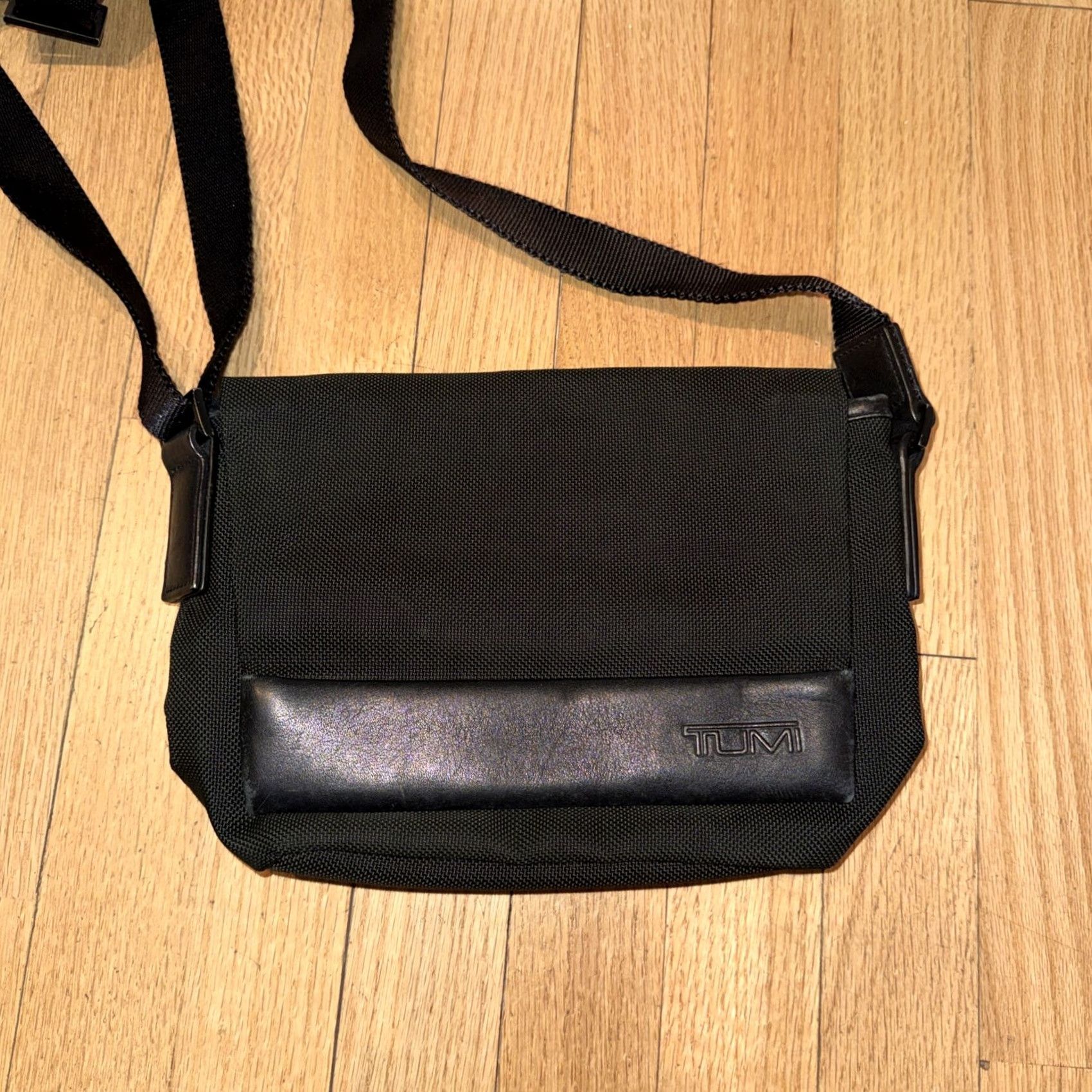 Tumi Tumi Crossbody Bag Nylon Ballistic Leather Magnetic Flap Travel 4366D3 Mens Black Size ONE SIZE - 3 Thumbnail
