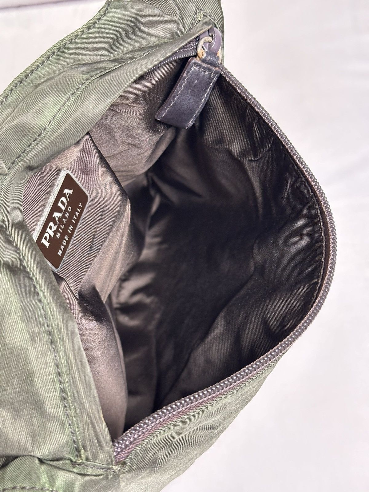 Prada Prada nylon side bag or similar crossbody bag. Size ONE SIZE - 12 Thumbnail