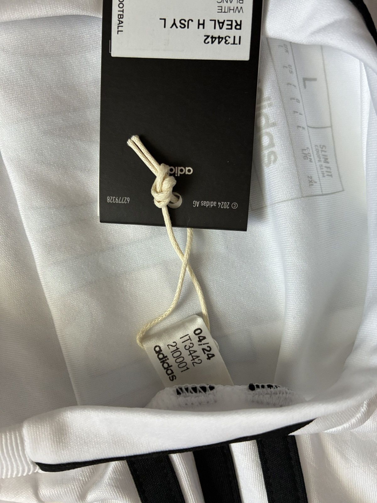 Adidas 2024/2025 Real Madrid Home Kit Size US L / EU 52-54 / 3 - 5 Thumbnail