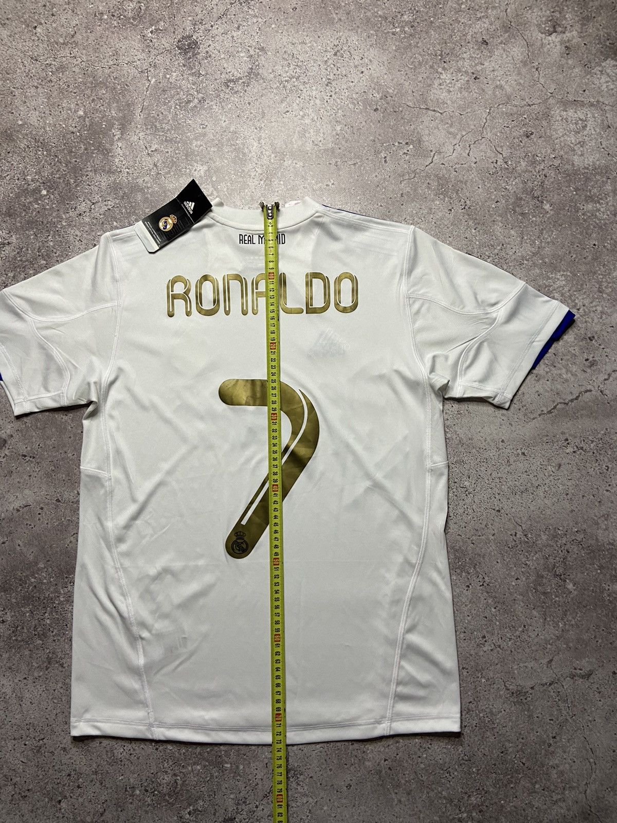 Adidas Real Madrid Ronaldo 2010 2011 Home Soccer Jersey Match Worn Size US S / EU 44-46 / 1 - 8 Thumbnail