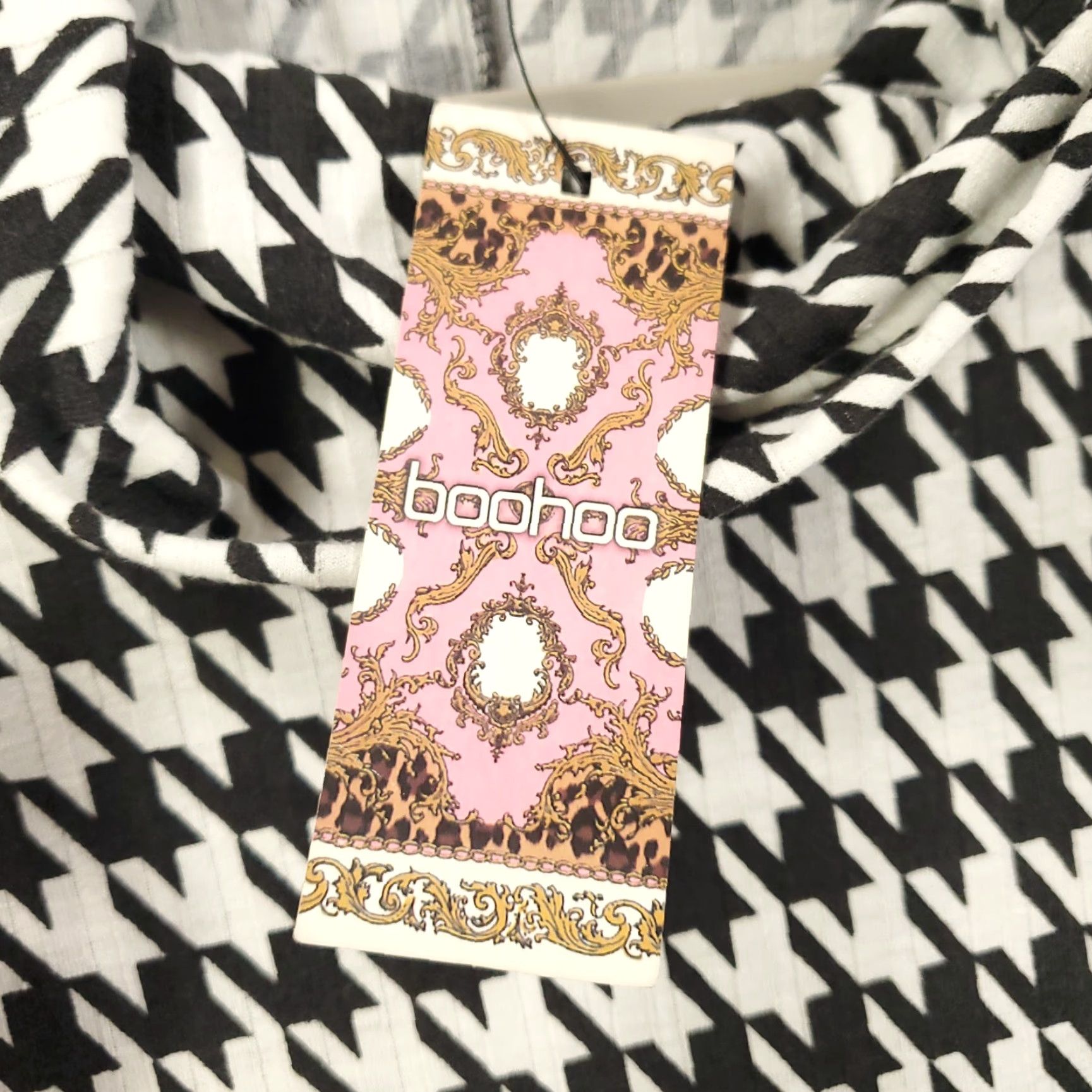 Boohoo New Dress Womens Size 18 Black White Houndstooth Mock Roll Neck Flare Sleeve NWT Womens Size XXL / US 16-18 / IT 52-54 - 6 Thumbnail