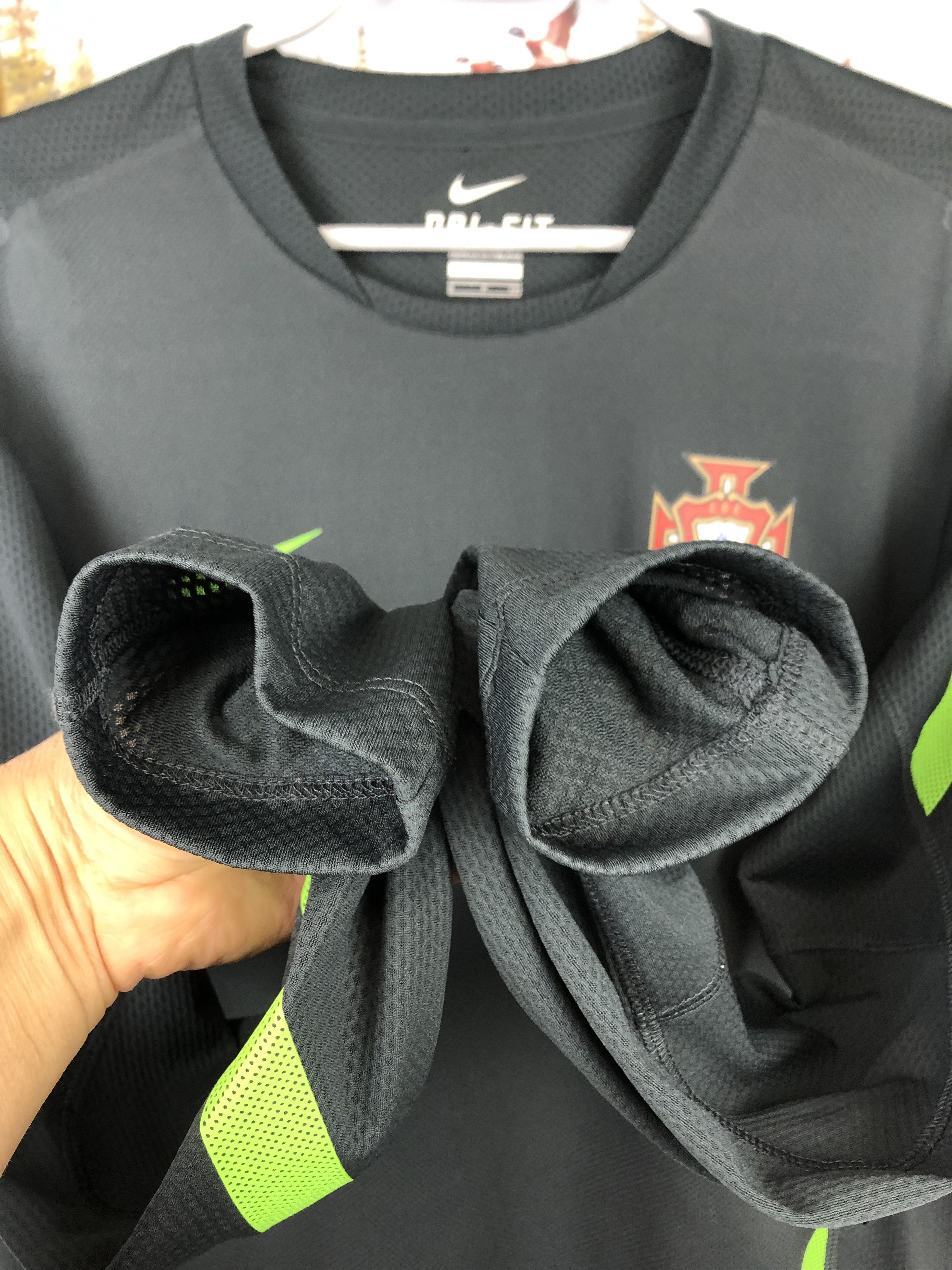 Nike Portugal shirt Long Sleeve Player Issue New World Cup Size US S / EU 44-46 / 1 - 4 Thumbnail