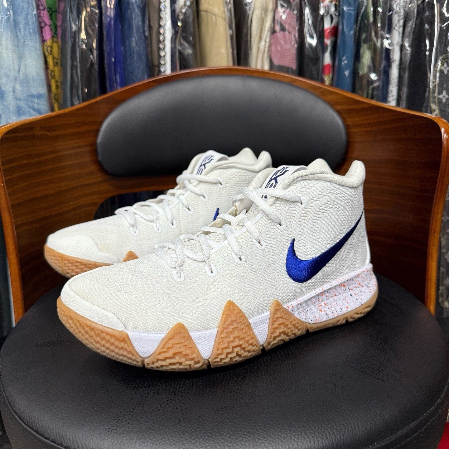 Nike Nike White Lowtop Sneakers 40 Men Size US 7.5 / EU 40-41 - 1 Thumbnail