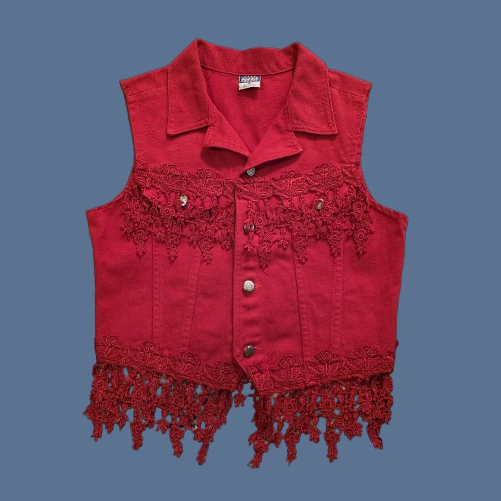 Vintage VINTAGE Watch LA Women's Denim Vest Short Sleeveless Red Embroidered Rose Lace 90s Western Casual Womens Medium Size M / US 6-8 / IT 42-44 - 1 Thumbnail