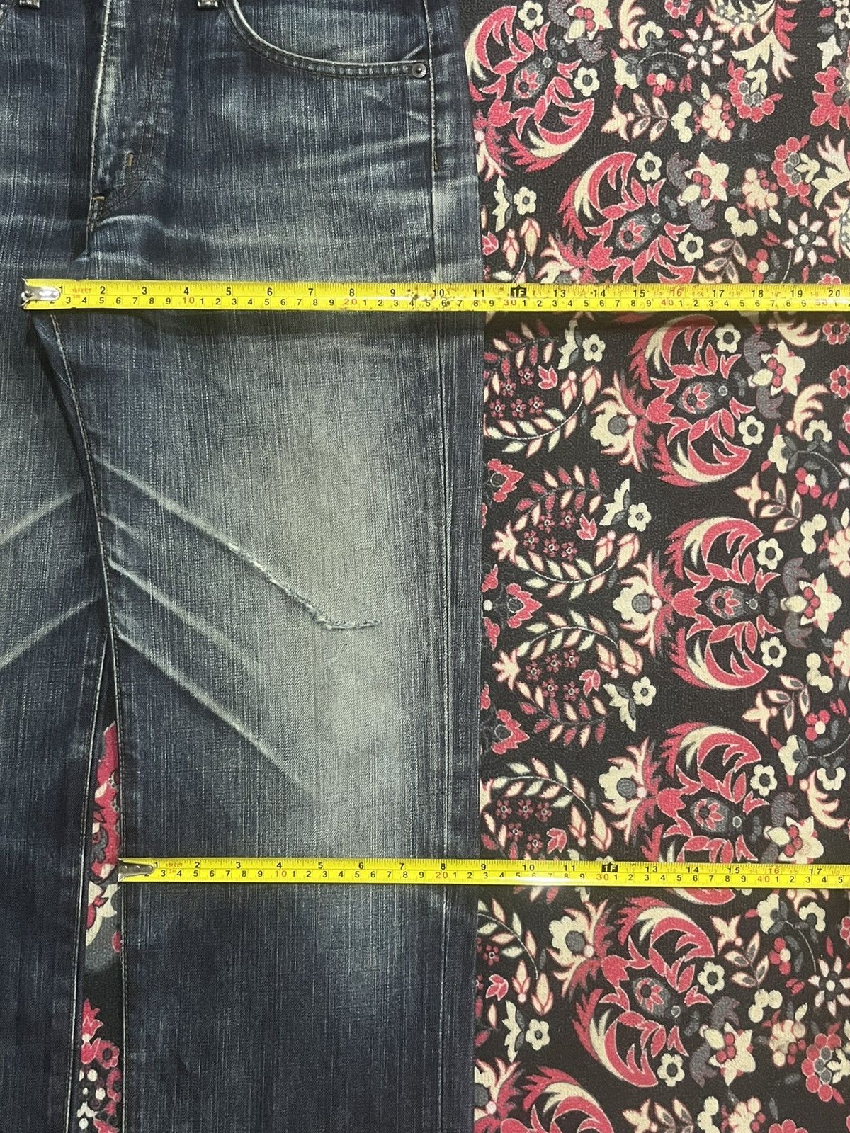 Edwin Edwin 503ZZ Dark Blue Faded Whisker Ripped Straight Leg Jean Size US 31 - 15 Thumbnail