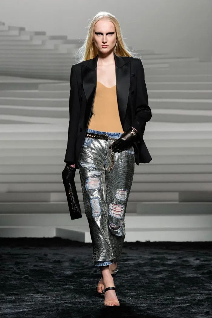 Versace $3225 new VERSACE rare runway metal chain BELT medusa gold Size ONE SIZE - 5 Thumbnail