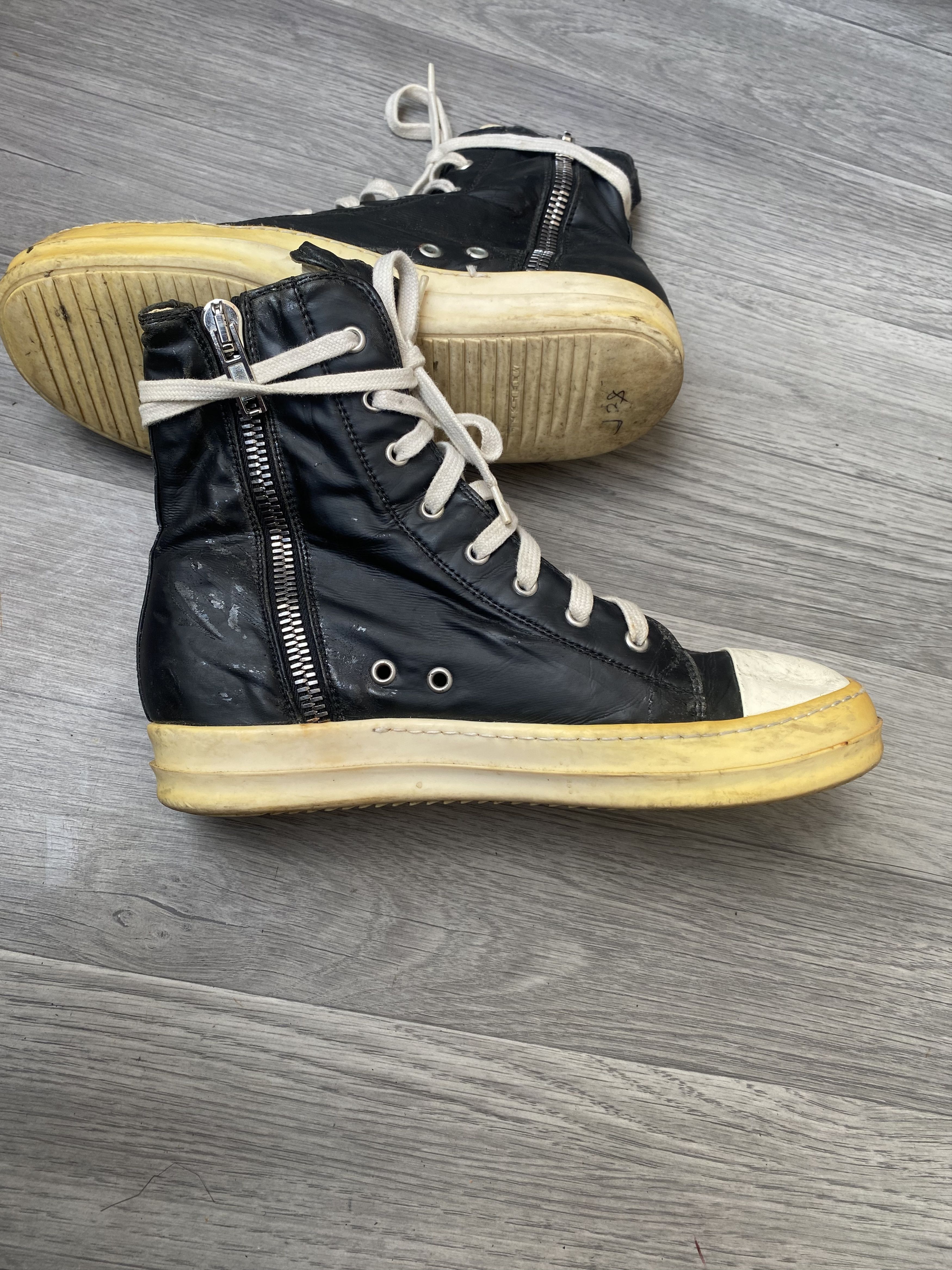 Rick Owens Drkshdw Rick owens drkshdw ramones black hi-top sneakers Size US 7.5 / EU 40-41 - 9 Thumbnail