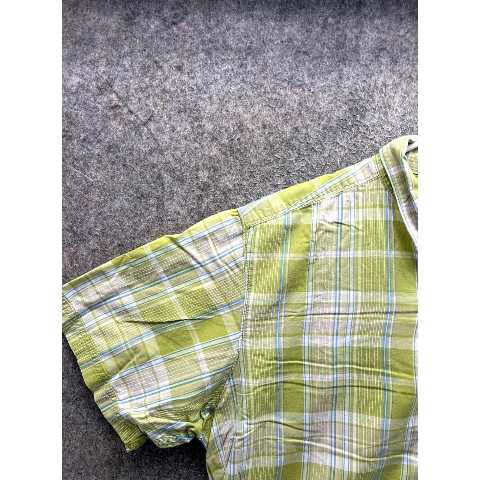 Vintage Columbia Shirt Mens Large Green Plaid Short Sleeve Button Front Casual Woven Size US L / EU 52-54 / 3 - 7 Thumbnail