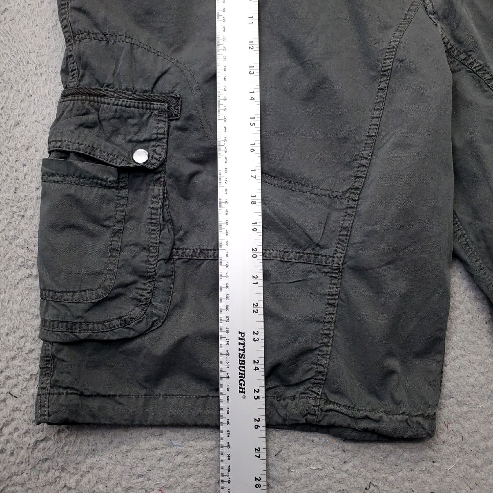 Vintage Repair Mens Cargo Shorts 48 Charcoal Gray Studded Belted Waist Outdoor Casual Shirt? Size US 32 / EU 48 - 3 Thumbnail