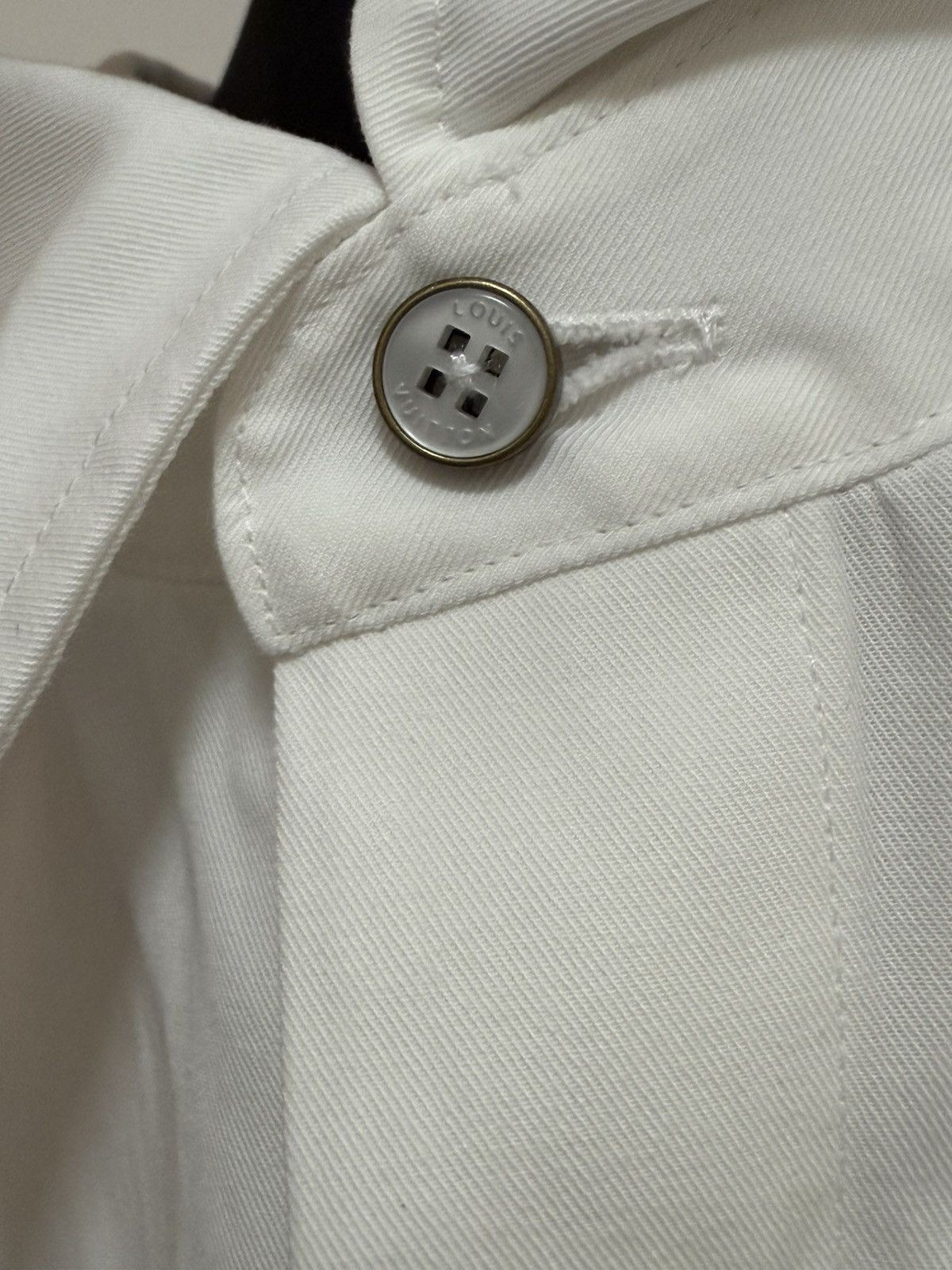 Louis Vuitton Louis Vuitton white monogram pocket shirt S Size US S / EU 44-46 / 1 - 5 Thumbnail