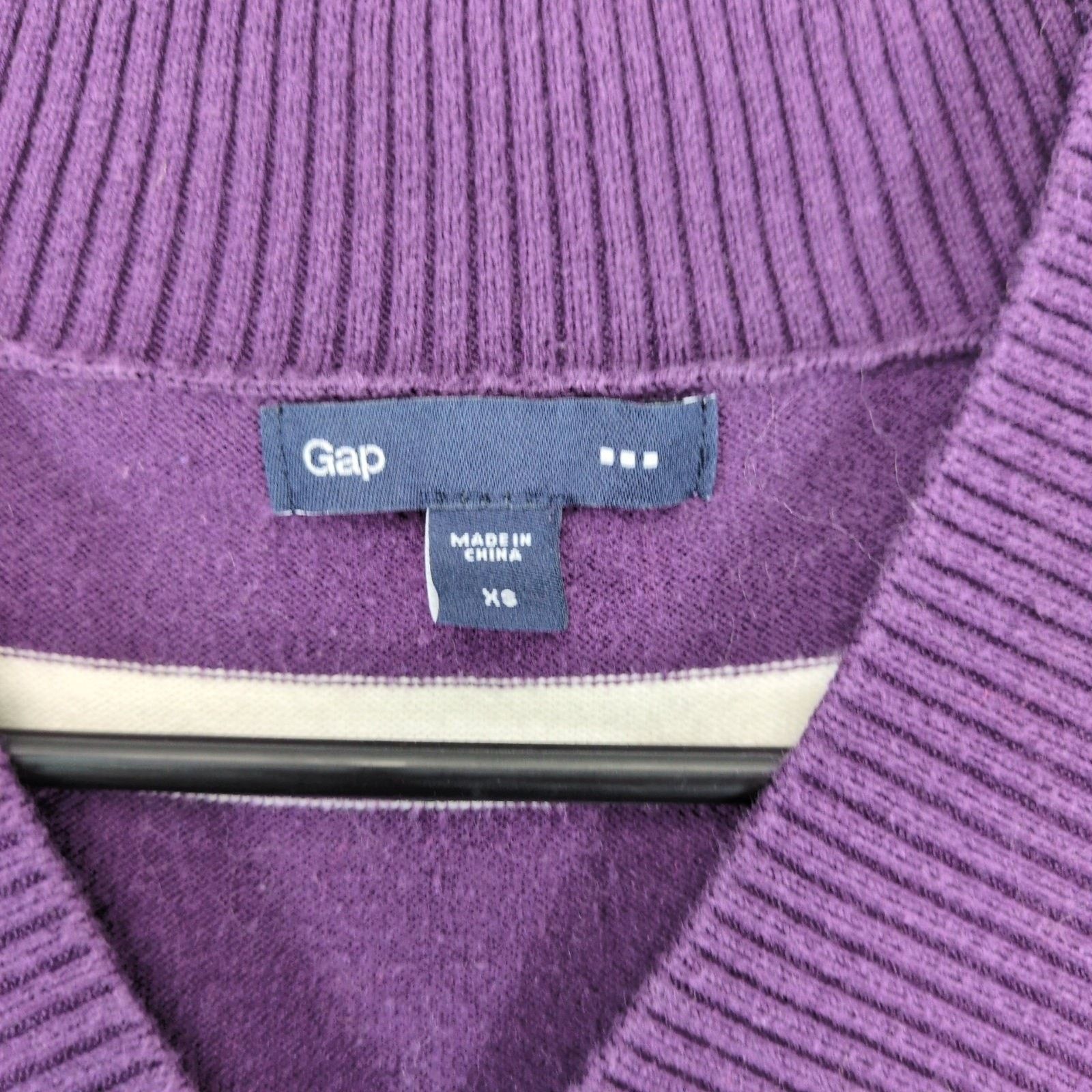 Gap GAP Women's XS V-Neck Purple Striped Knit Sweater Top Size XS / US 0-2 / IT 36-38 - 2 Thumbnail