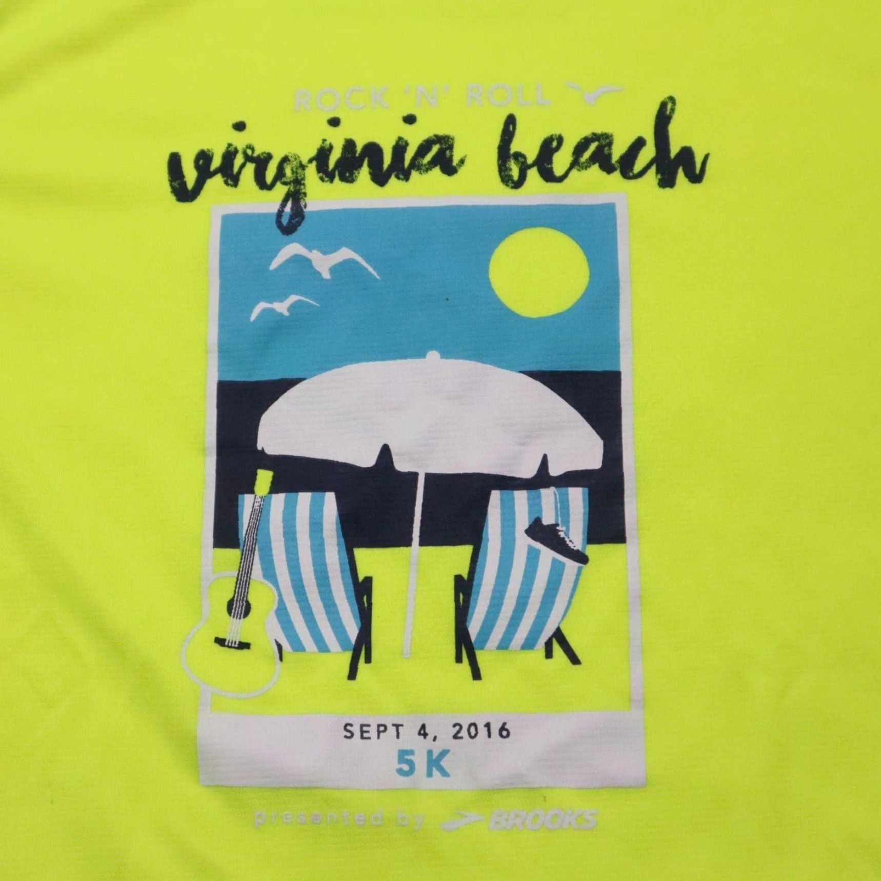 Brooks VINTAGE Virginia Beach VA Green T-Shirt Running 5K Summer Spring Fall Adult Medium Cotton Logo Mens Size US M / EU 48-50 / 2 - 2 Thumbnail