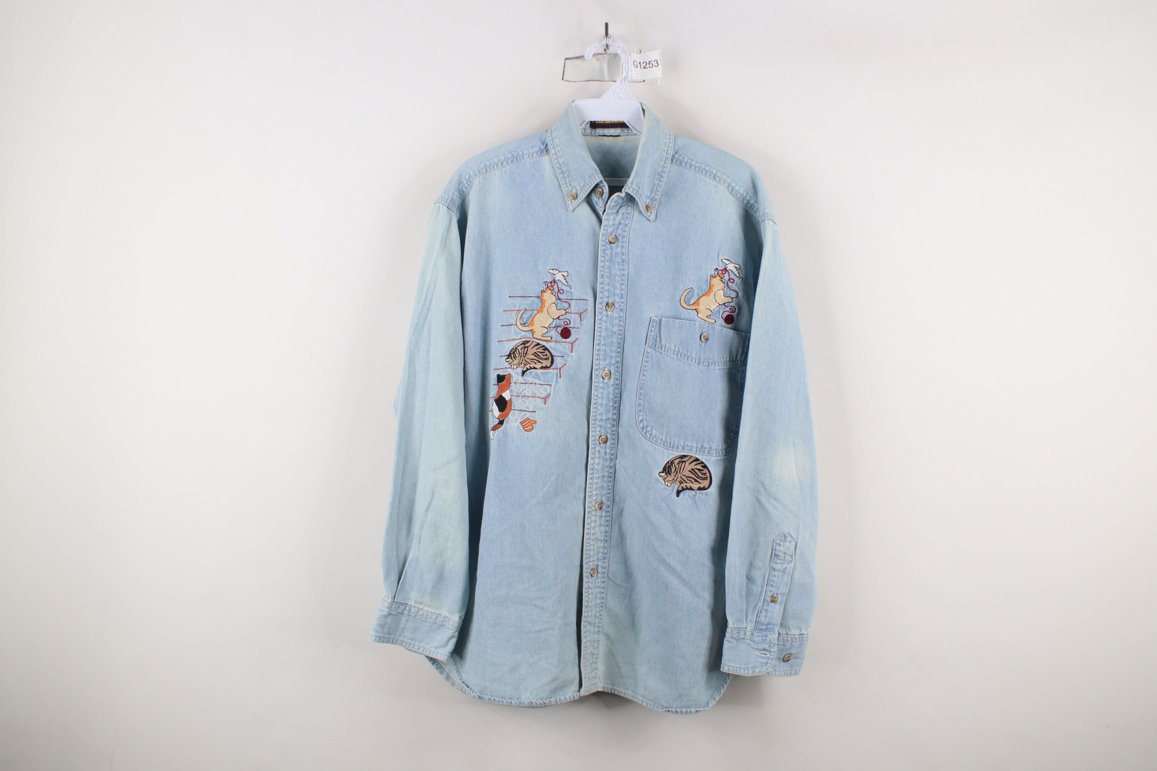 Vintage Vintage 90s Streetwear Cat Kitten Denim Jean Button Shirt Size L / US 10 / IT 46 - 1 Thumbnail