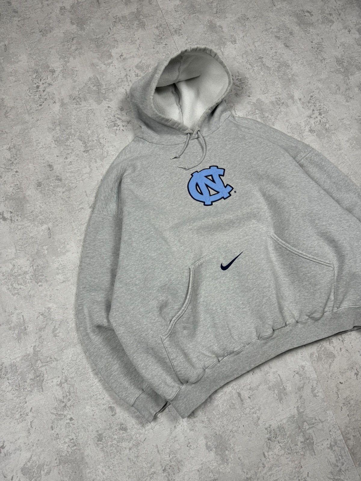 Nike Vintage Nike North Carolina Center Swoosh Hoodie Size XXL Size US XXL / EU 58 / 5 - 2 Thumbnail