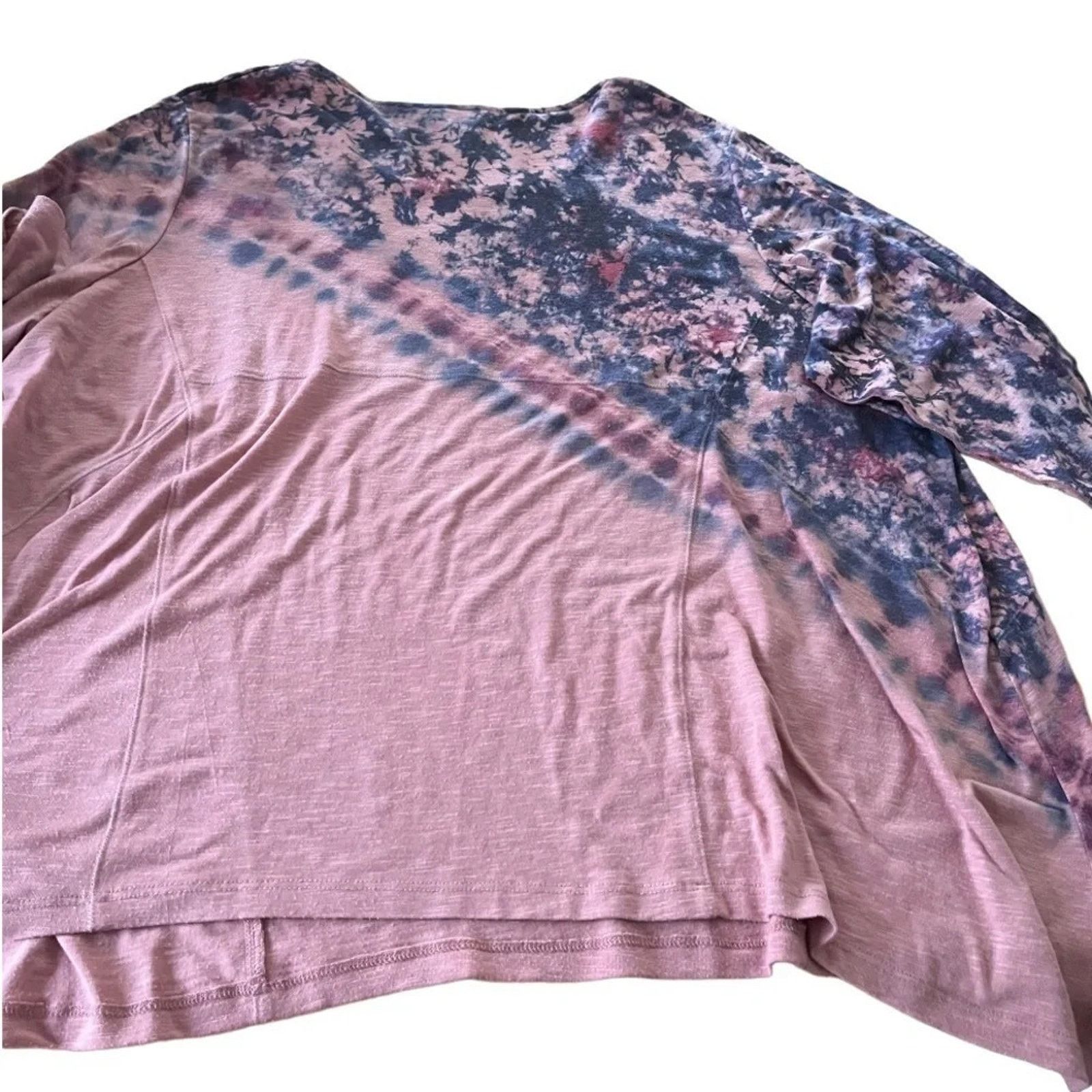 The Unbranded Brand Catherine’s partial tie-dye/splatter print top, size 2X WP Size XXL / US 16-18 / IT 52-54 - 3 Thumbnail