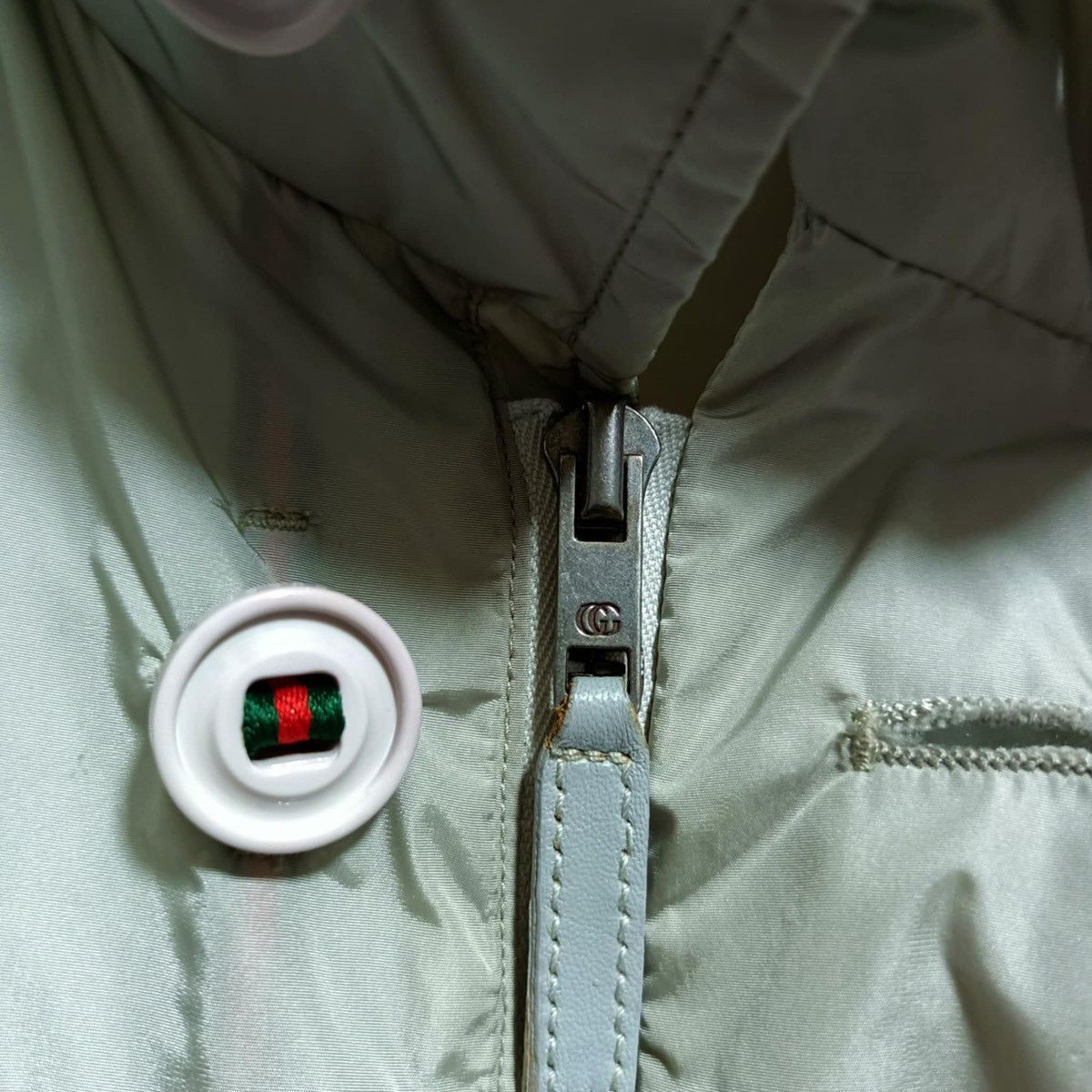 Gucci GUCCI RAINCOAT HIDABLE HOODIE JACKET Size US M / EU 48-50 / 2 - 2 Thumbnail