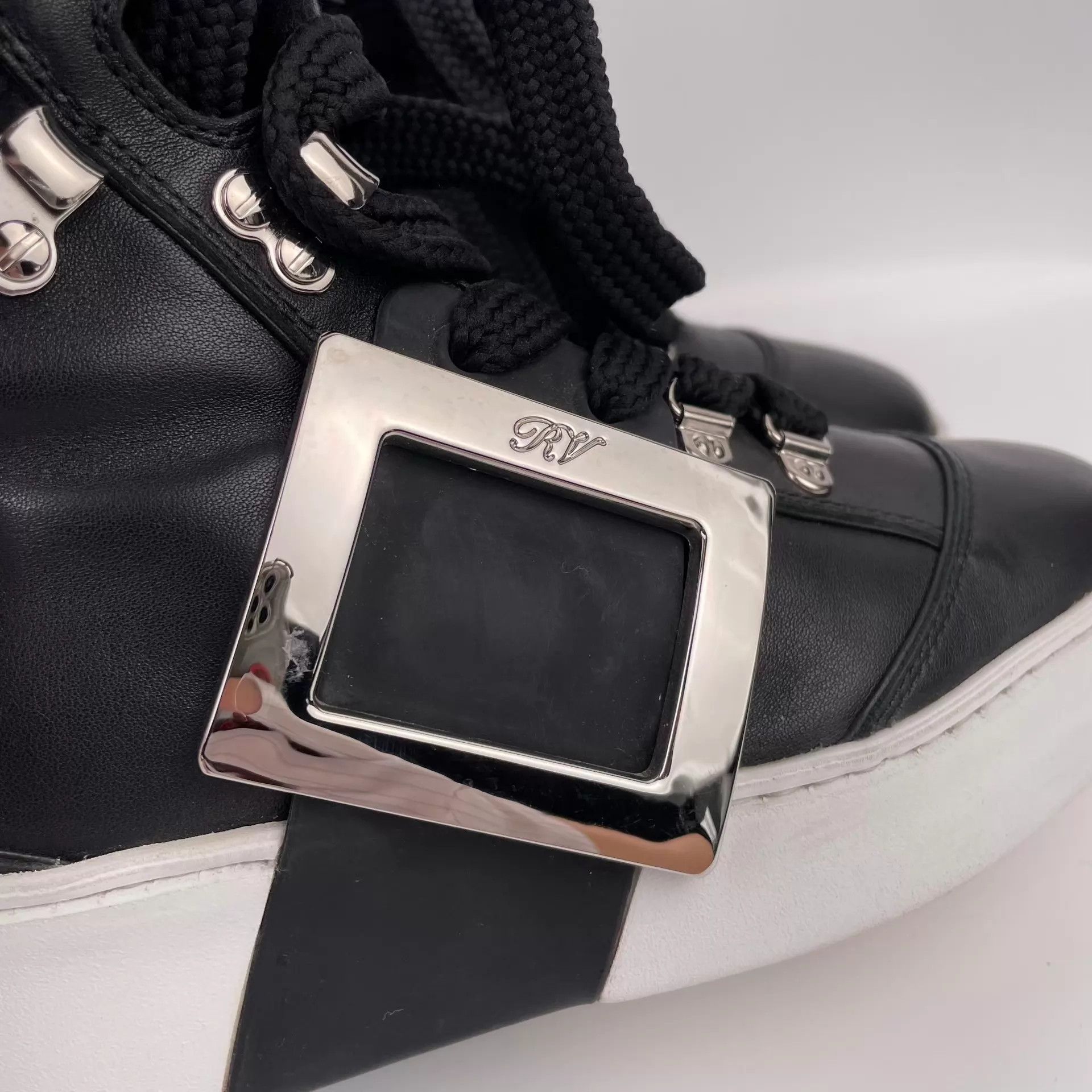 Roger Vivier RV Cowhide Cotton Ankle Boots Black/White Colorblock Size 37 Size US 6.5 / IT 36.5 - 8 Thumbnail