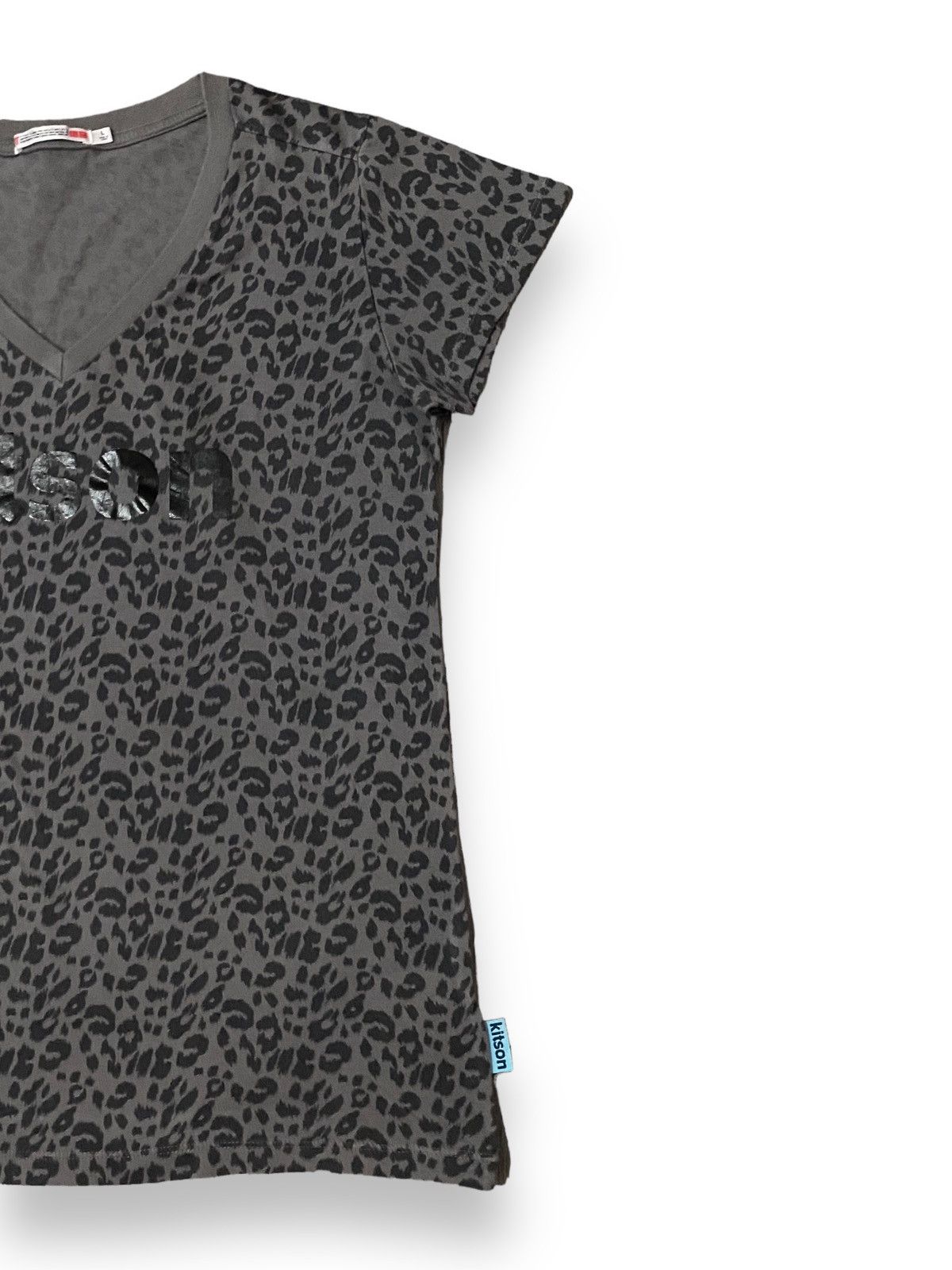 Japanese Brand × Uniqlo JAPAN UNIQLO X KITSON LEOPARD SKIN FULL PRINT TEE Size US L / EU 52-54 / 3 - 4 Thumbnail