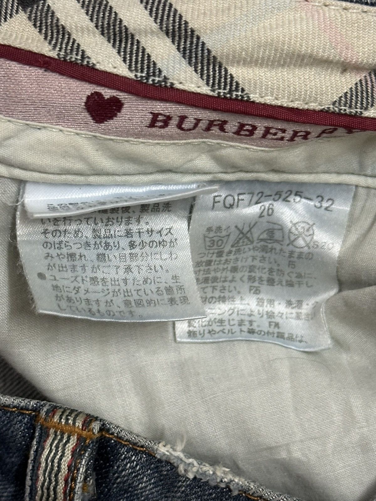 Burberry Vintage Burberry Blue Label Faded Wash Baggy Jeans Size US 31 - 10 Thumbnail
